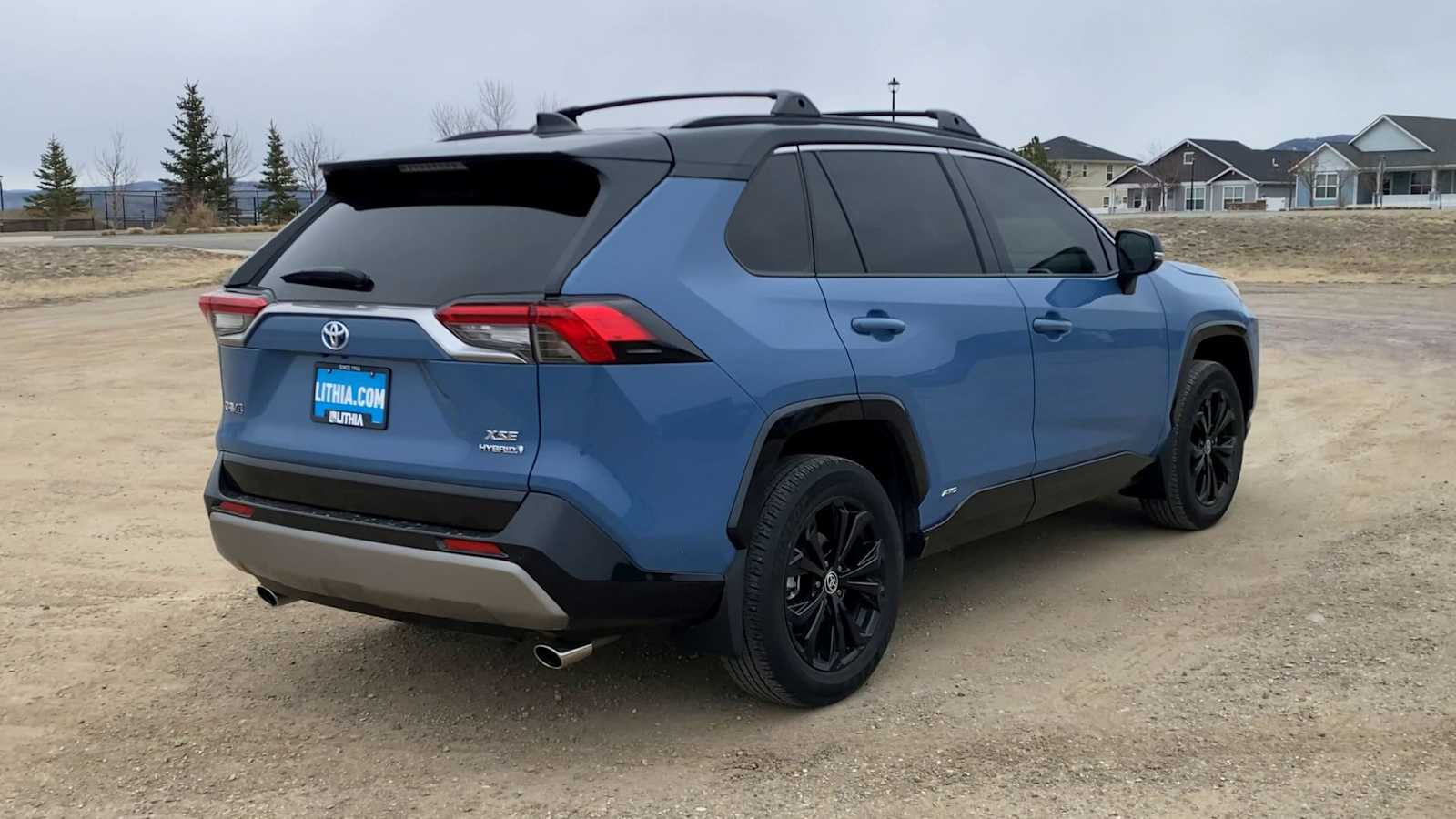 Thumbnail: 2022 Toyota RAV4 - 8