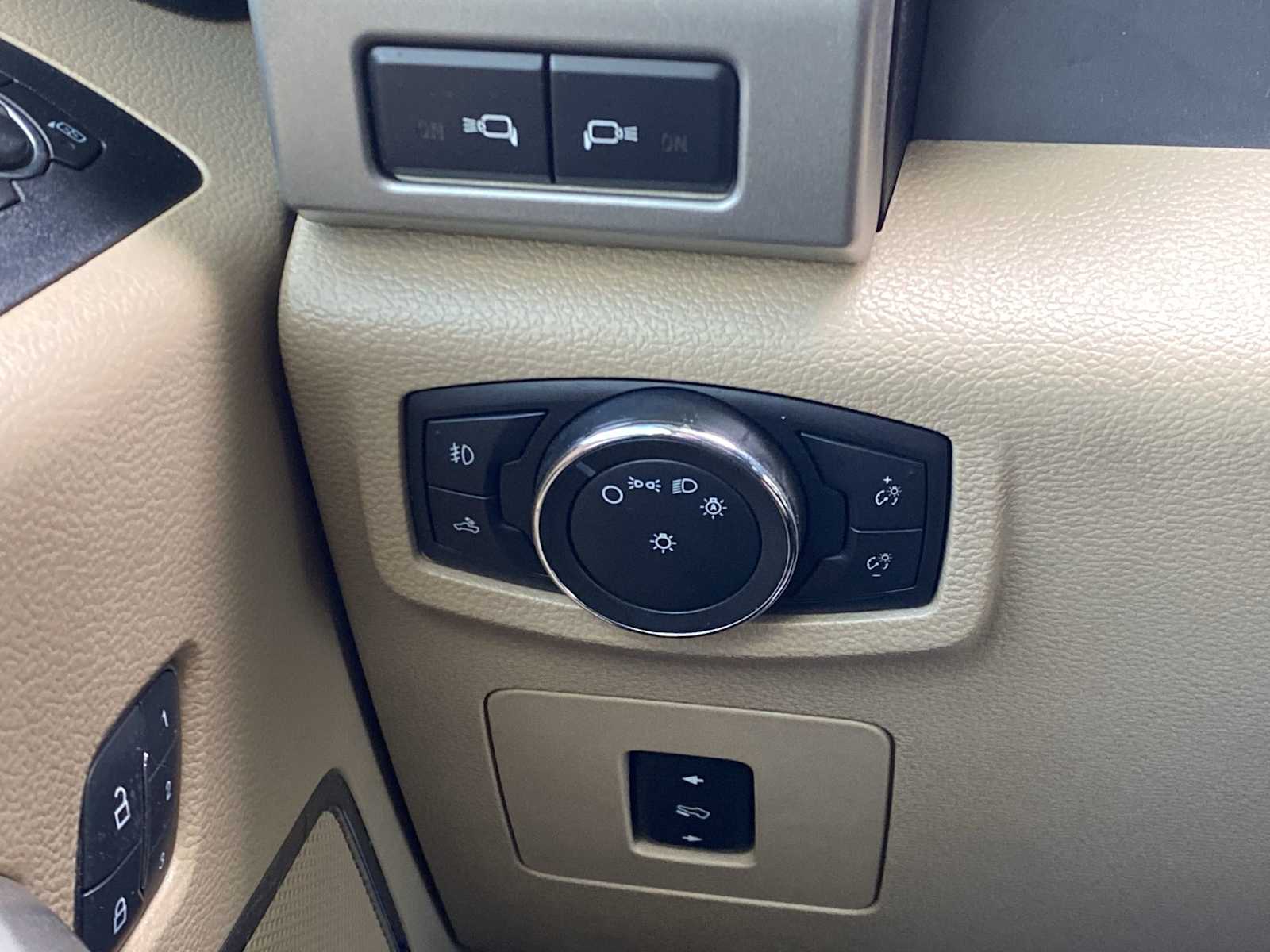 Thumbnail: 2015 Ford F-150 - 31