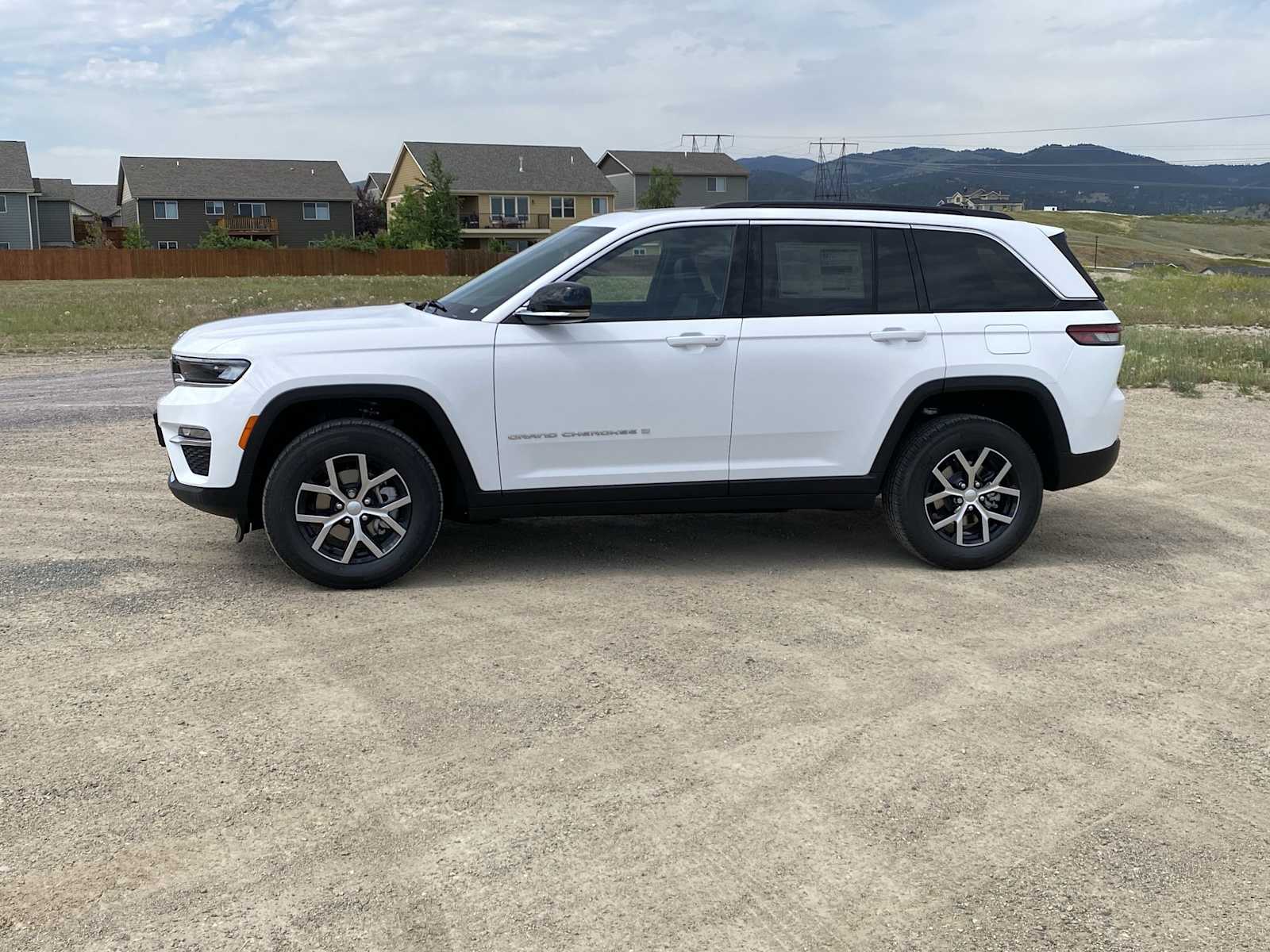 Thumbnail: 2025 Jeep Grand Cherokee - 10