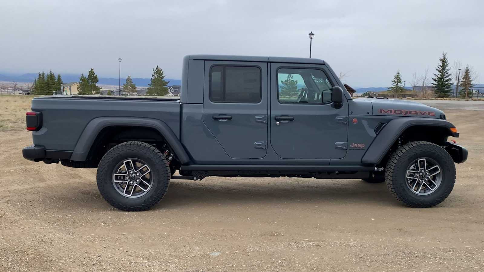 Thumbnail: 2026 Jeep Gladiator - 9