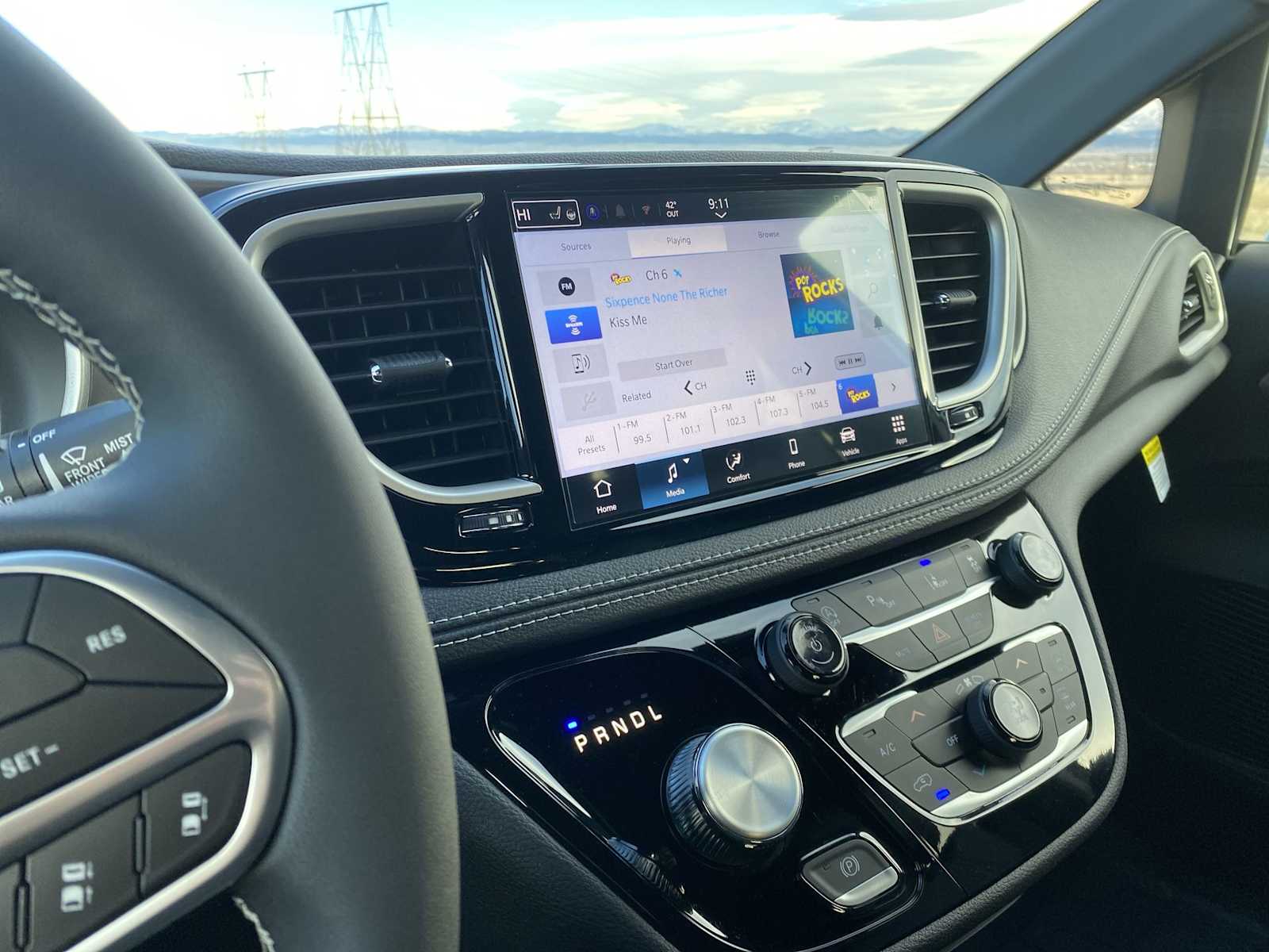 Thumbnail: 2026 Chrysler Pacifica - 23