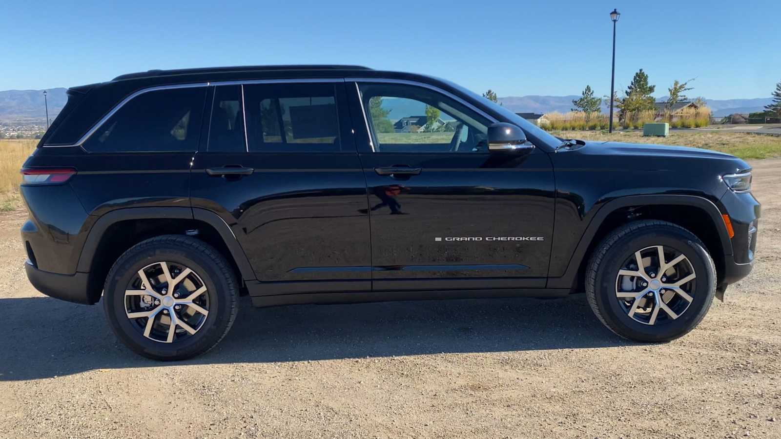 Thumbnail: 2025 Jeep Grand Cherokee - 5