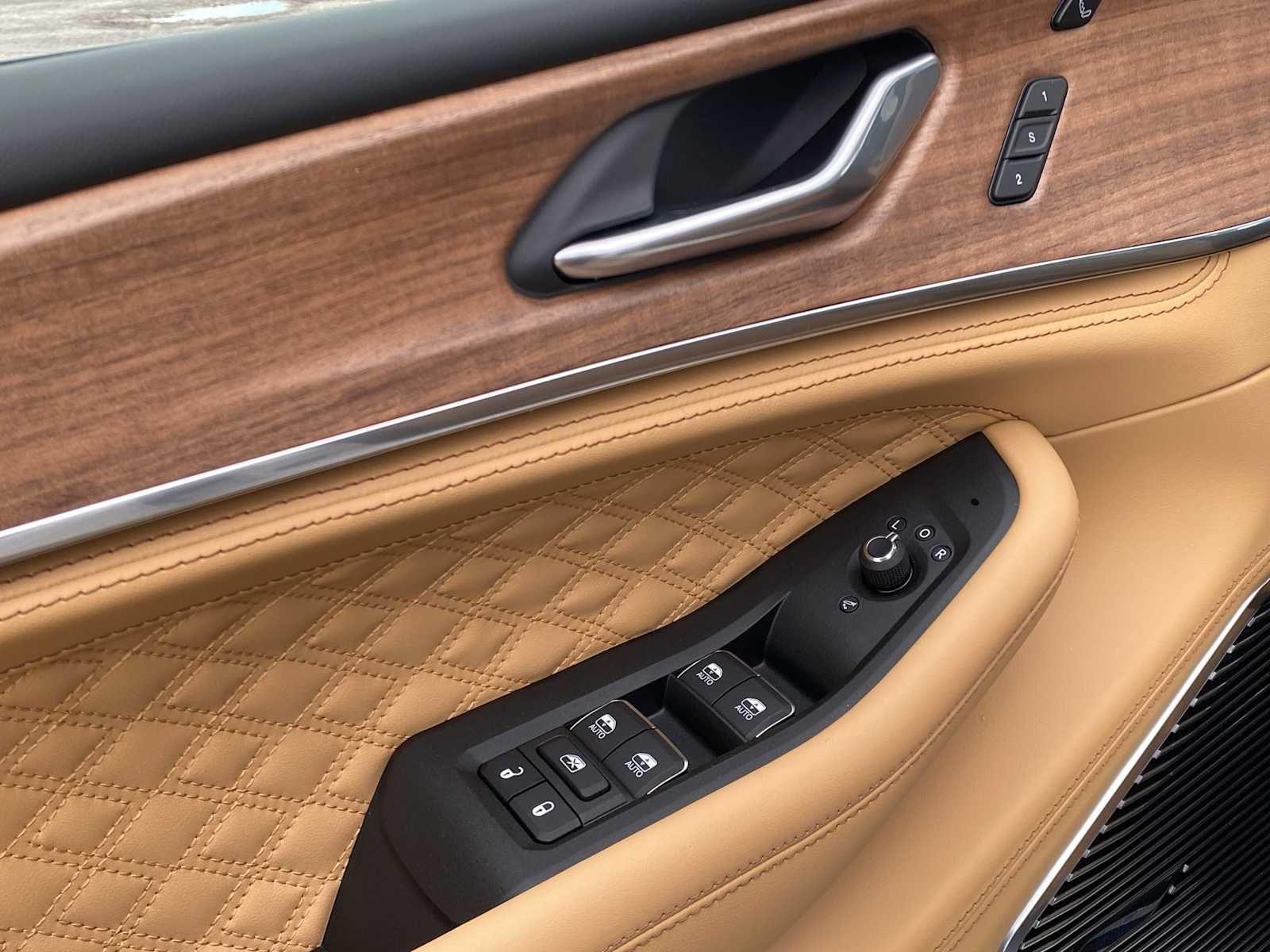 Thumbnail: 2026 Jeep Grand Cherokee - 20