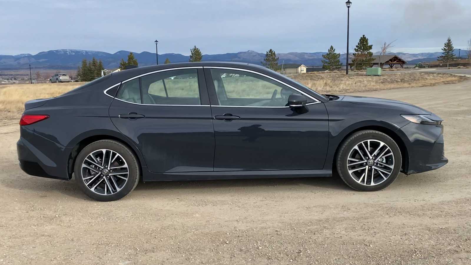 Thumbnail: 2025 Toyota Camry - 9