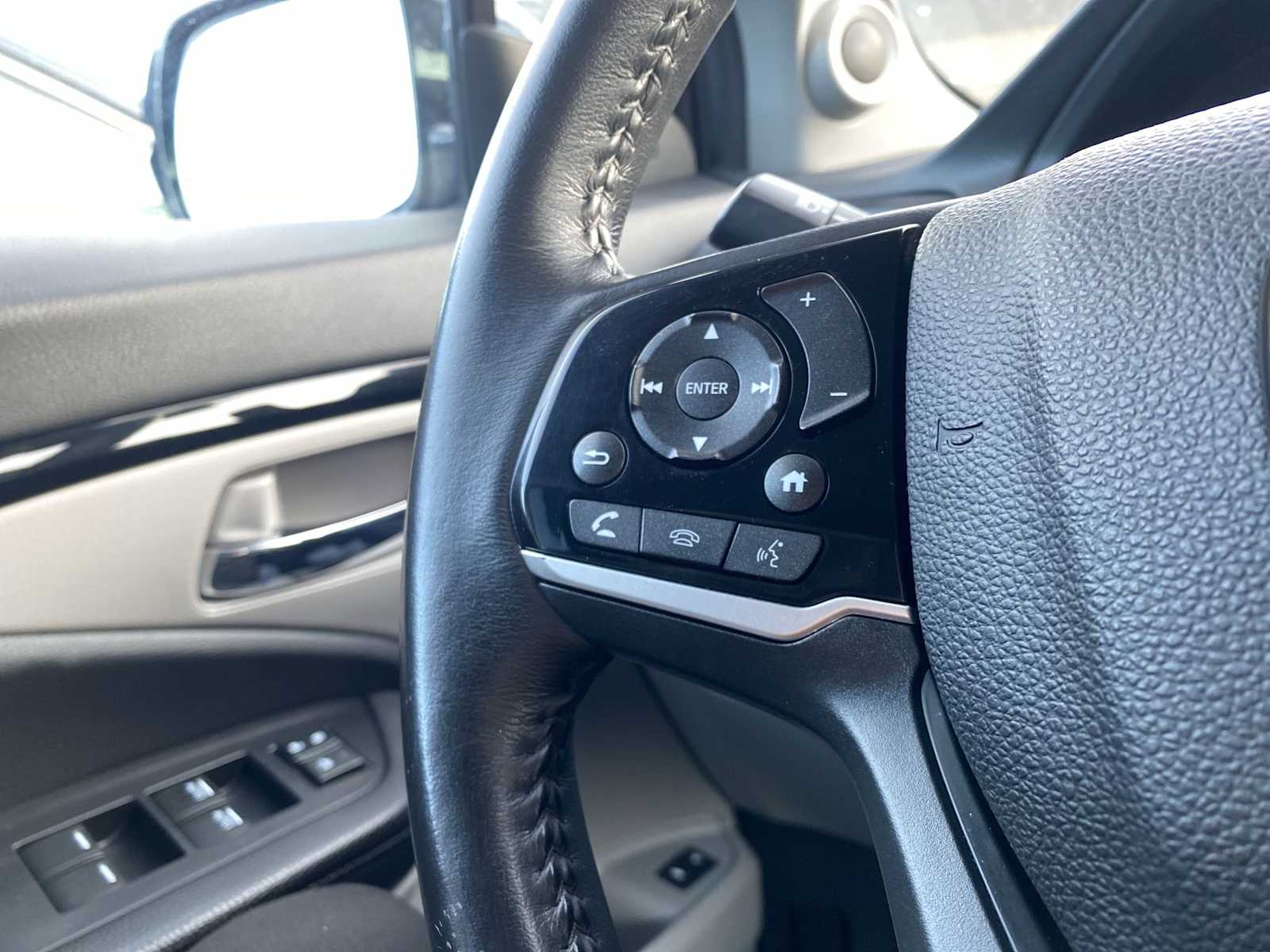 Thumbnail: 2019 Honda Pilot - 23