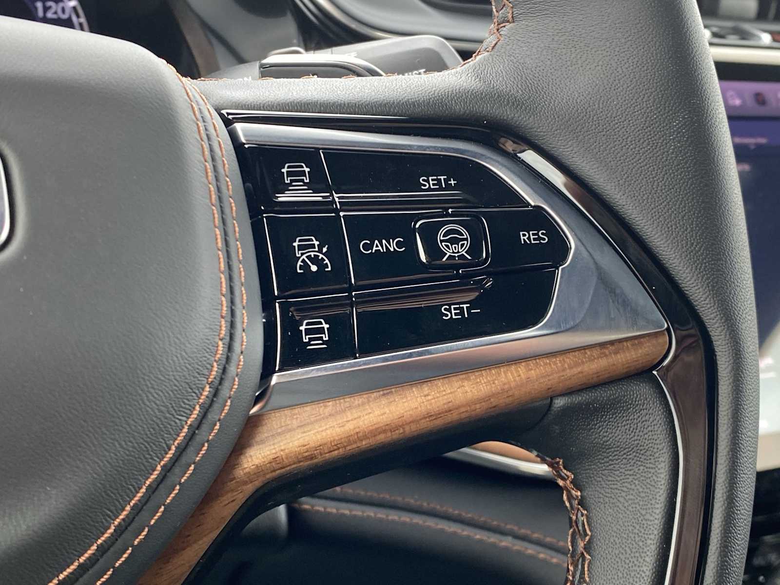 Thumbnail: 2025 Jeep Grand Cherokee - 23