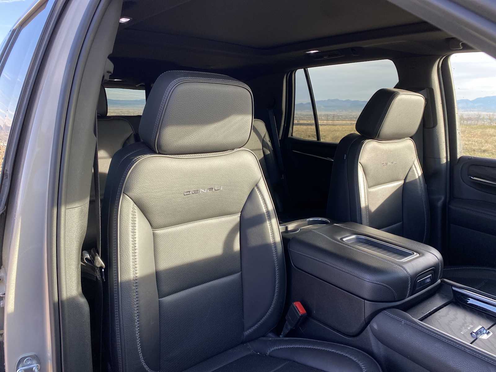 Thumbnail: 2023 GMC Yukon - 16