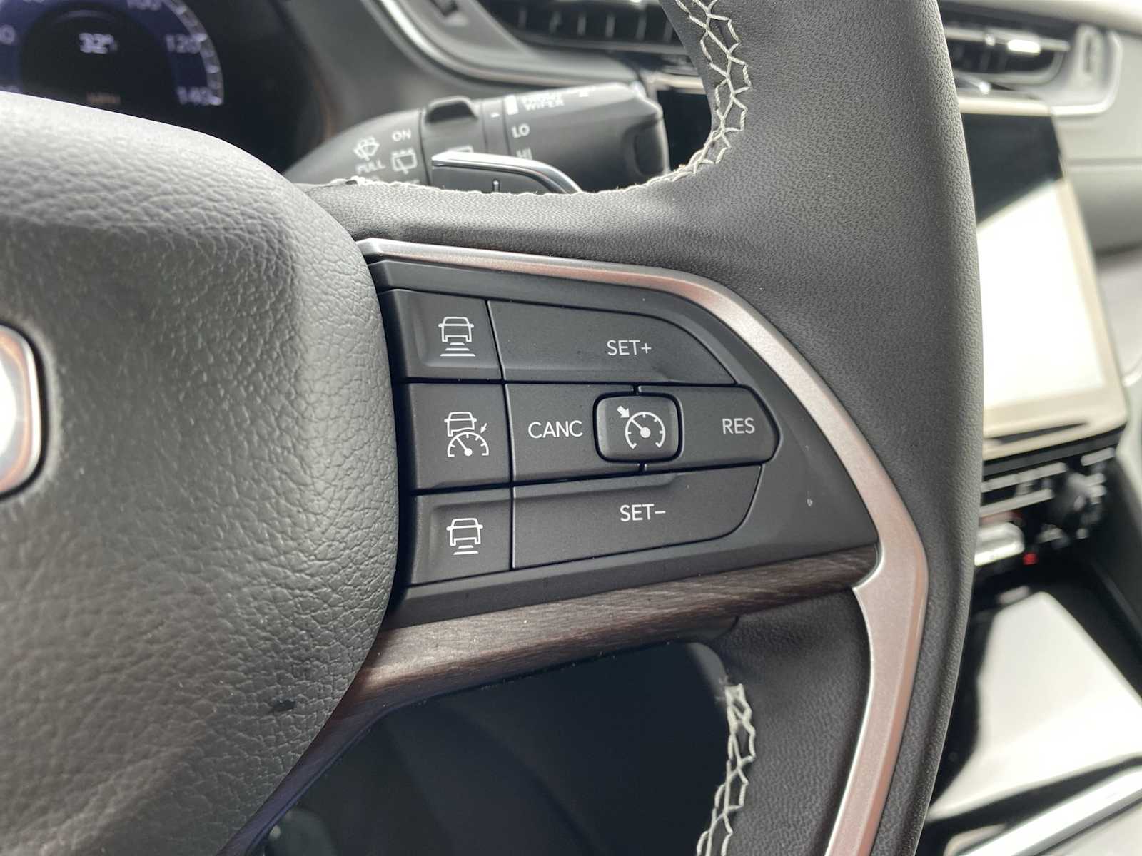 Thumbnail: 2025 Jeep Grand Cherokee - 21