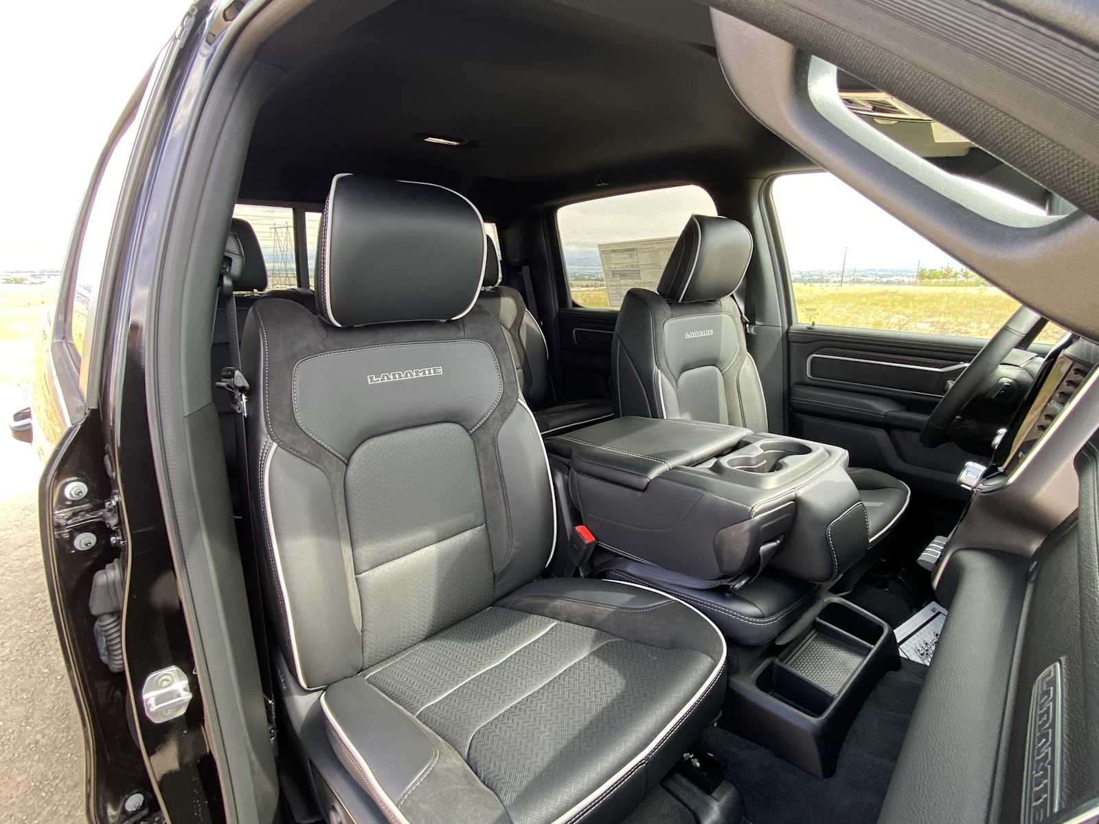 Thumbnail: 2025 RAM 1500 - 17