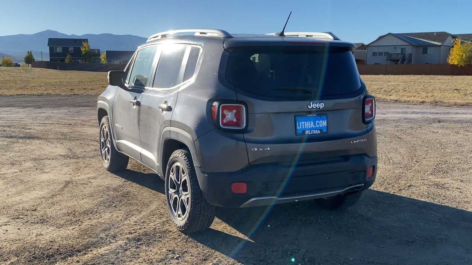 Thumbnail: 2017 Jeep Renegade - 8