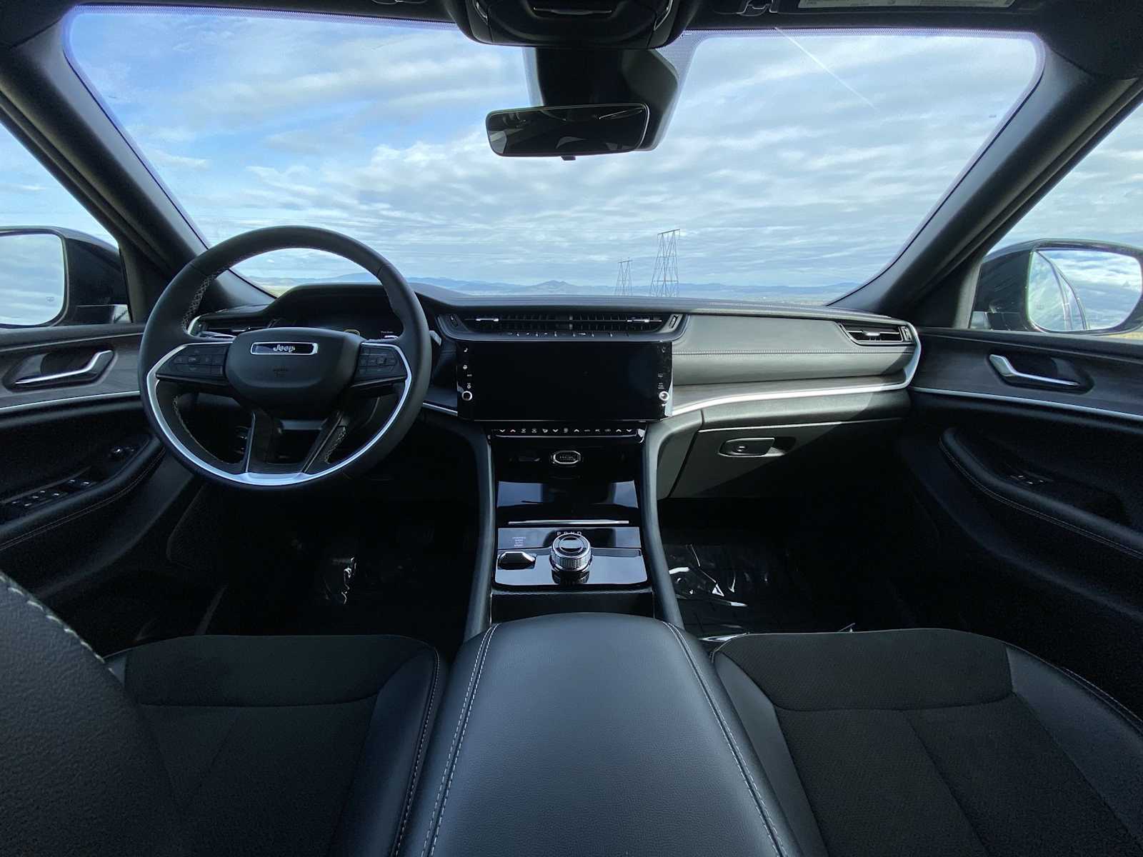 Thumbnail: 2026 Jeep Grand Cherokee - 15