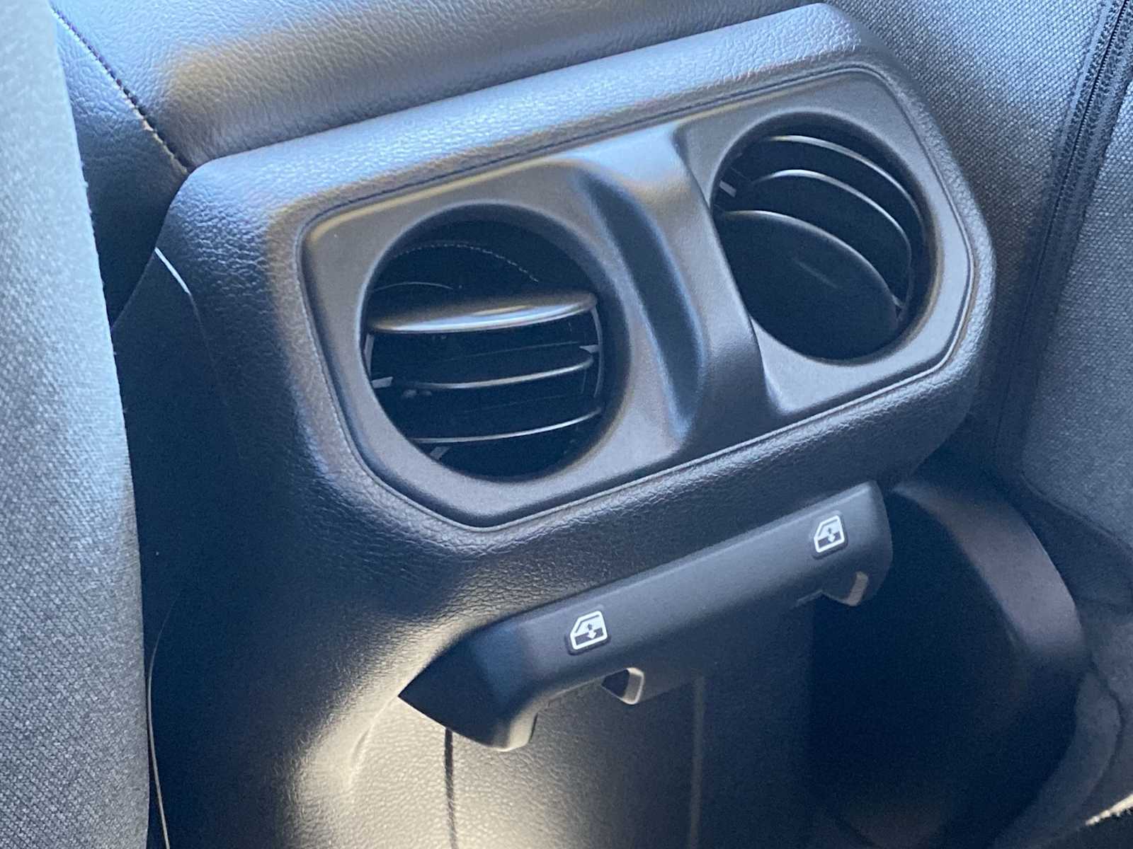 Thumbnail: 2026 Jeep Gladiator - 36