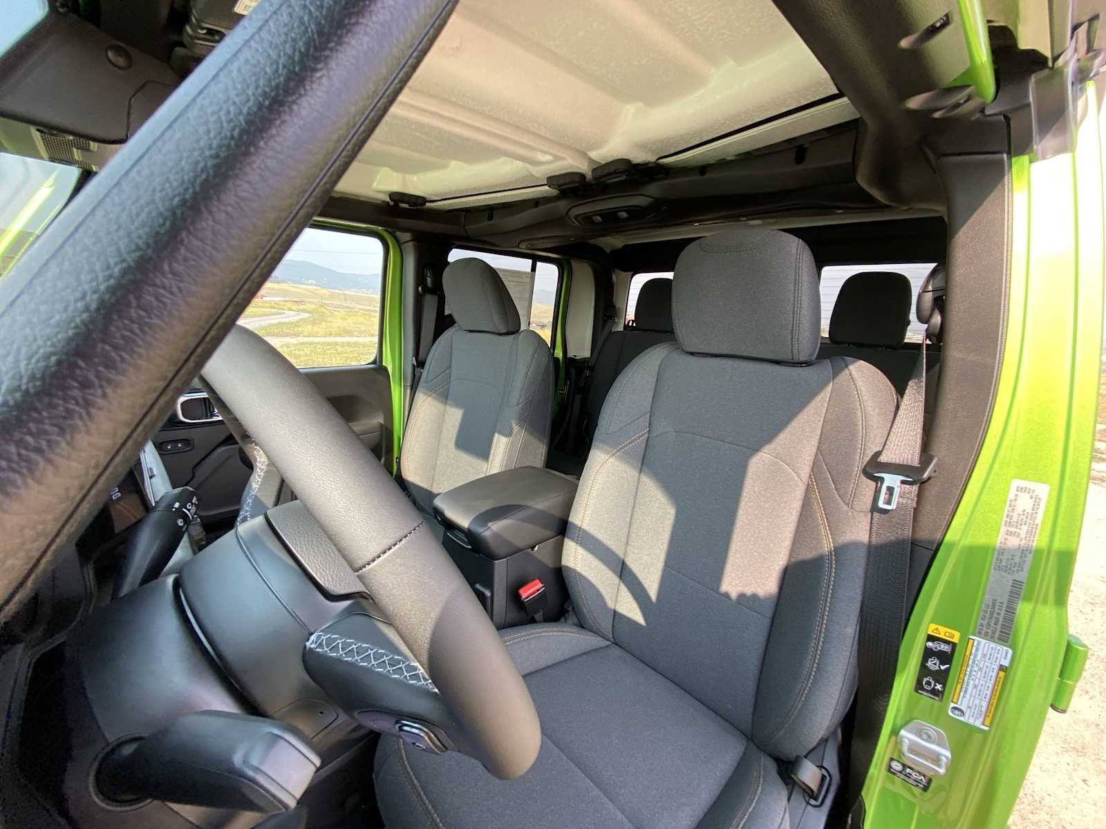 Thumbnail: 2025 Jeep Gladiator - 15