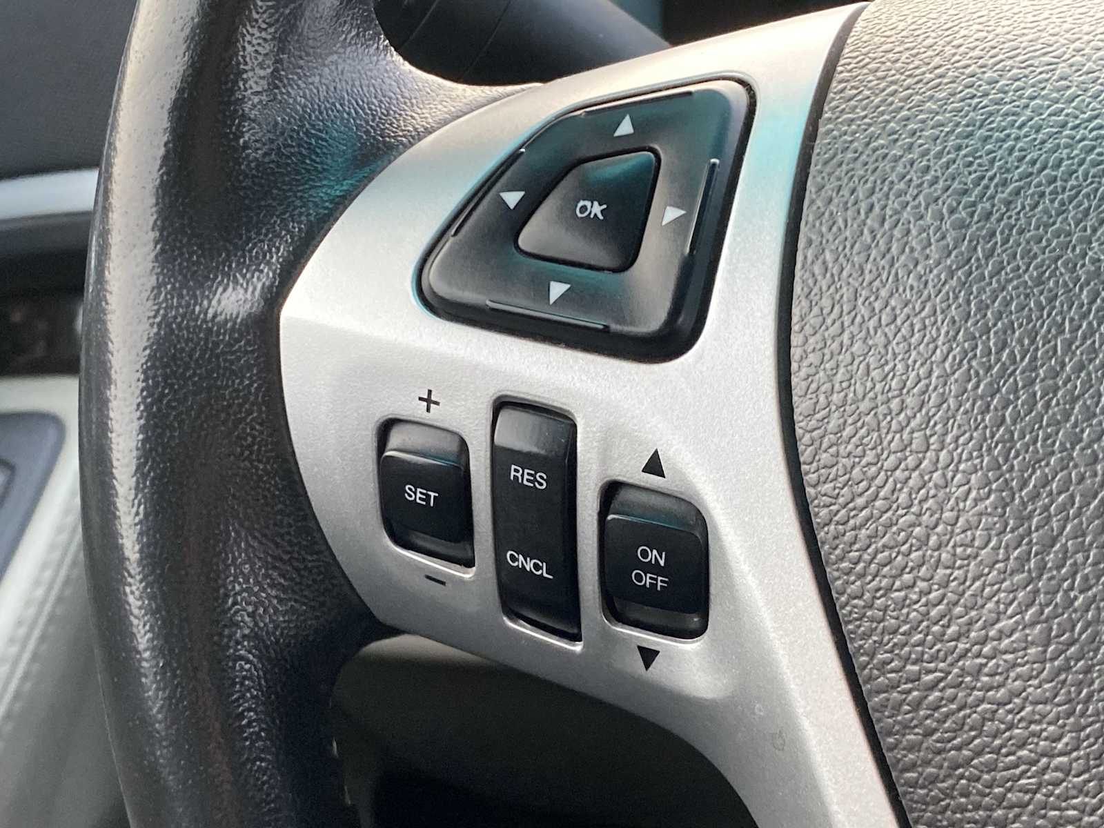 Thumbnail: 2013 Ford Explorer - 19