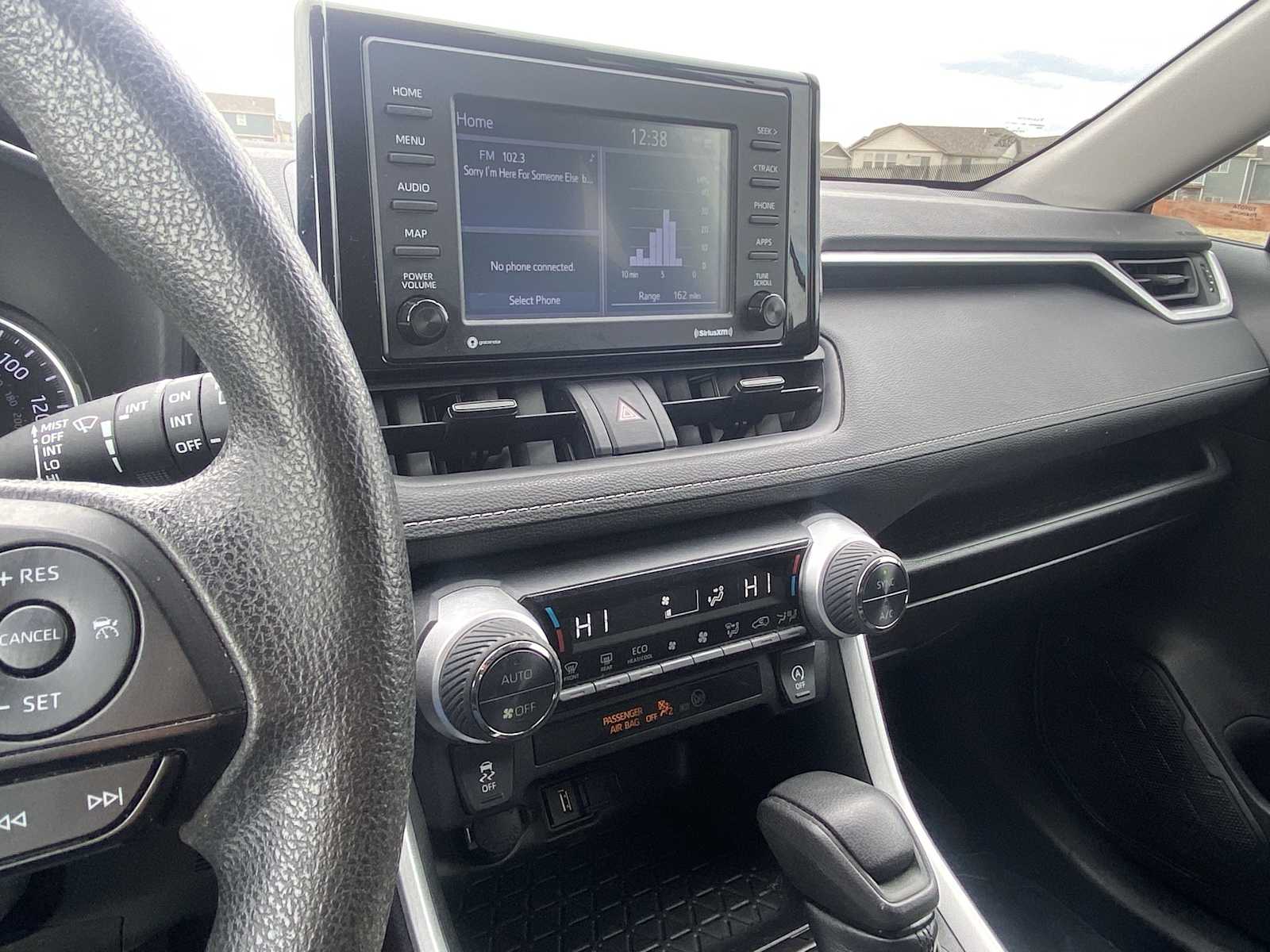 Thumbnail: 2021 Toyota RAV4 - 18