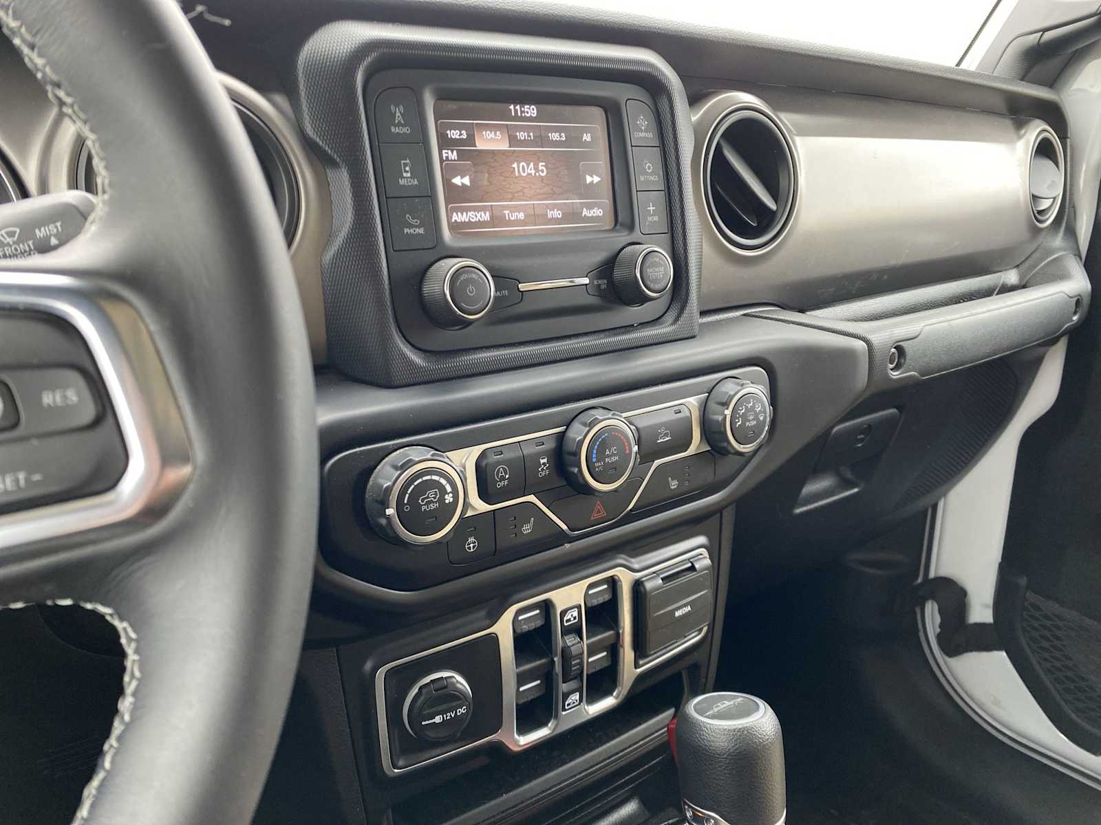 Thumbnail: 2020 Jeep Gladiator - 22