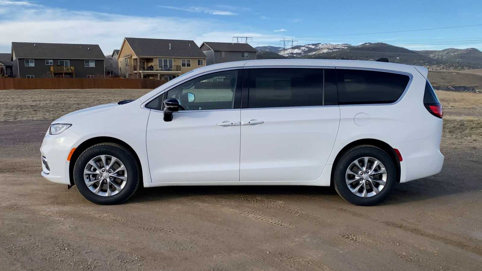 Thumbnail: 2026 Chrysler Pacifica - 5