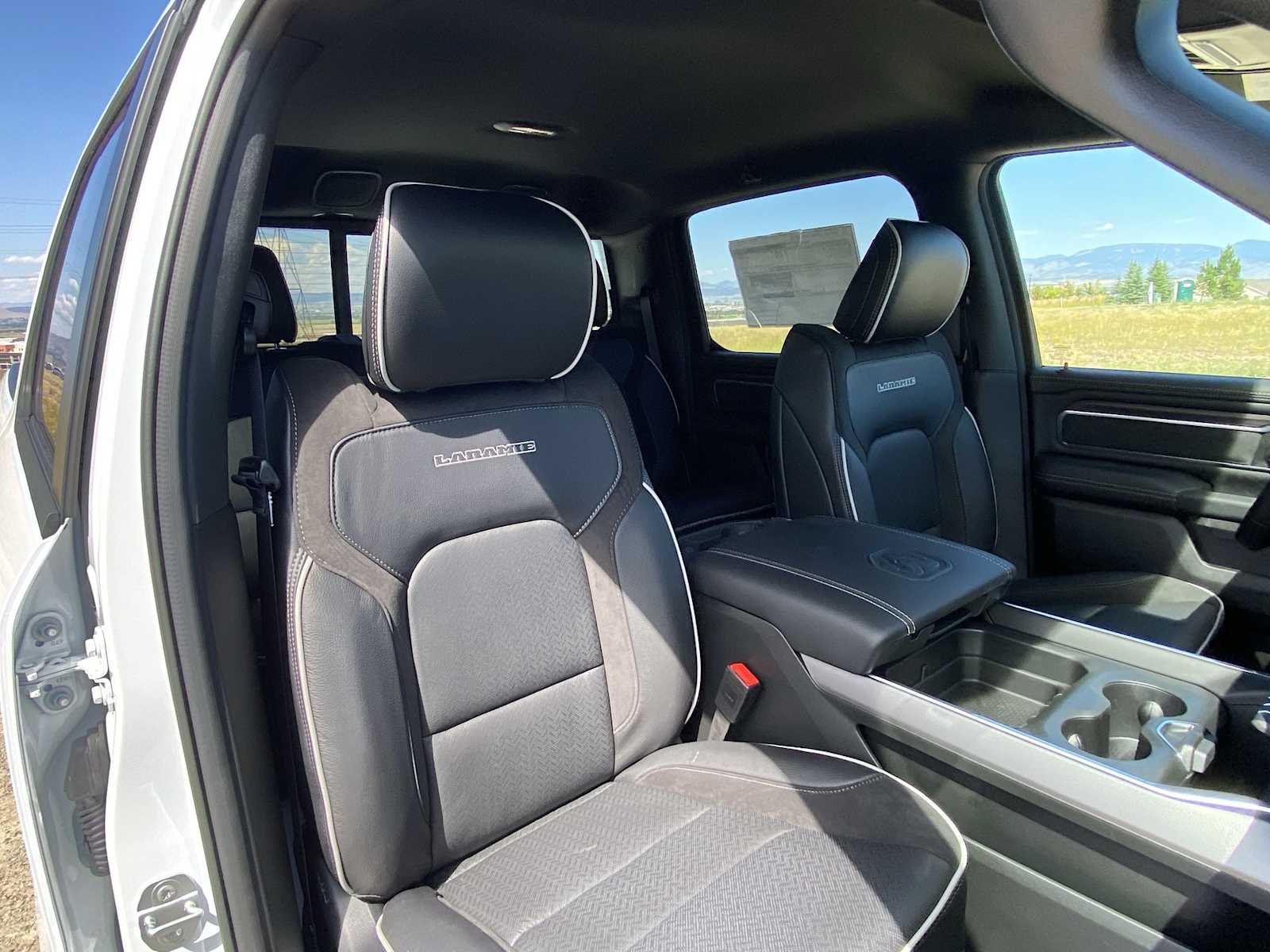 Thumbnail: 2026 RAM 1500 - 18