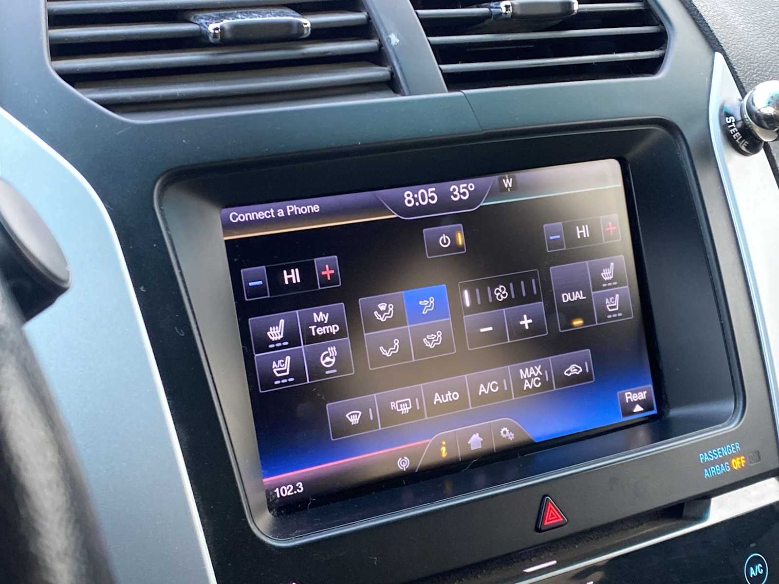 Thumbnail: 2013 Ford Explorer - 16