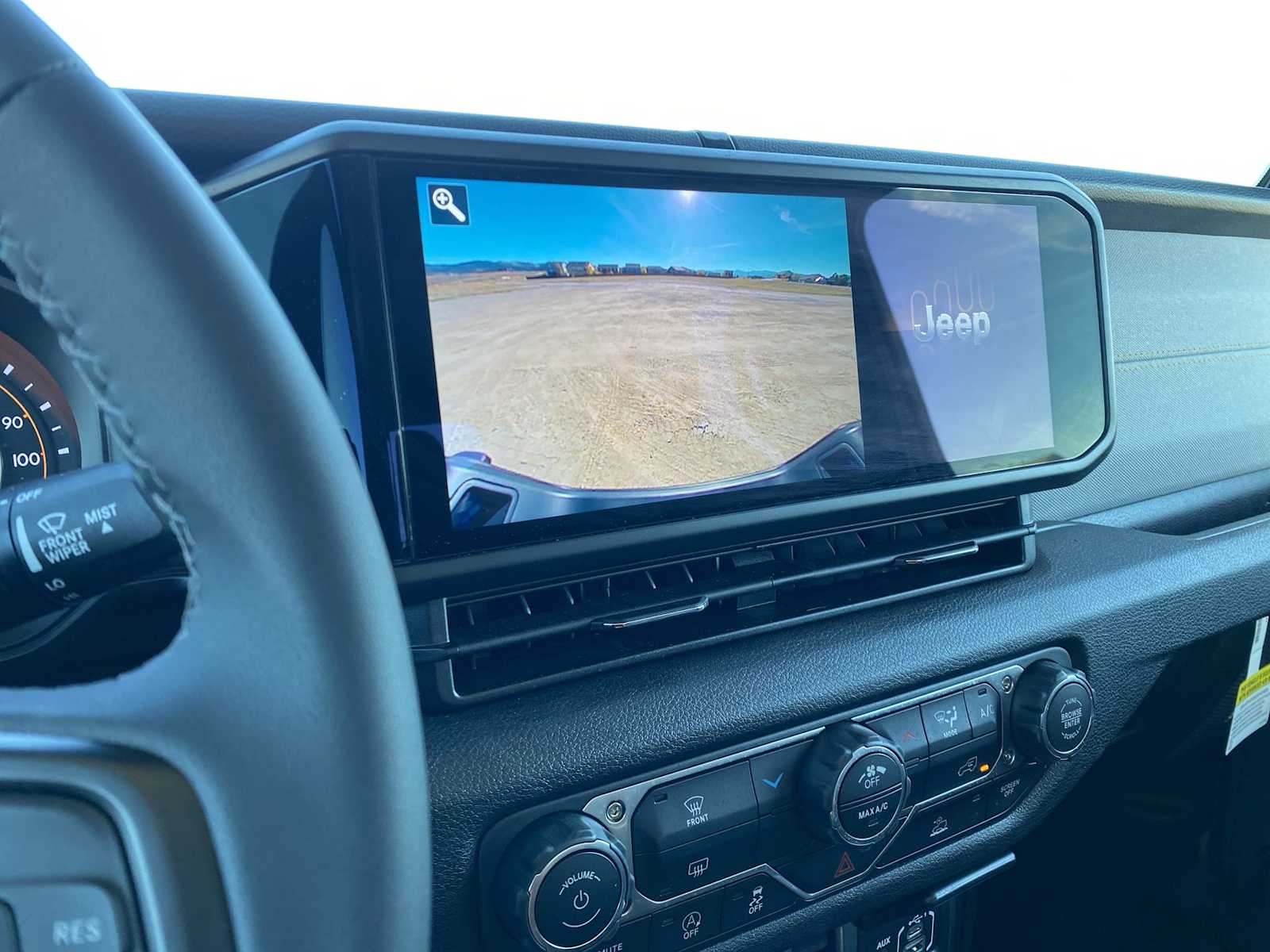 Thumbnail: 2025 Jeep Gladiator - 23