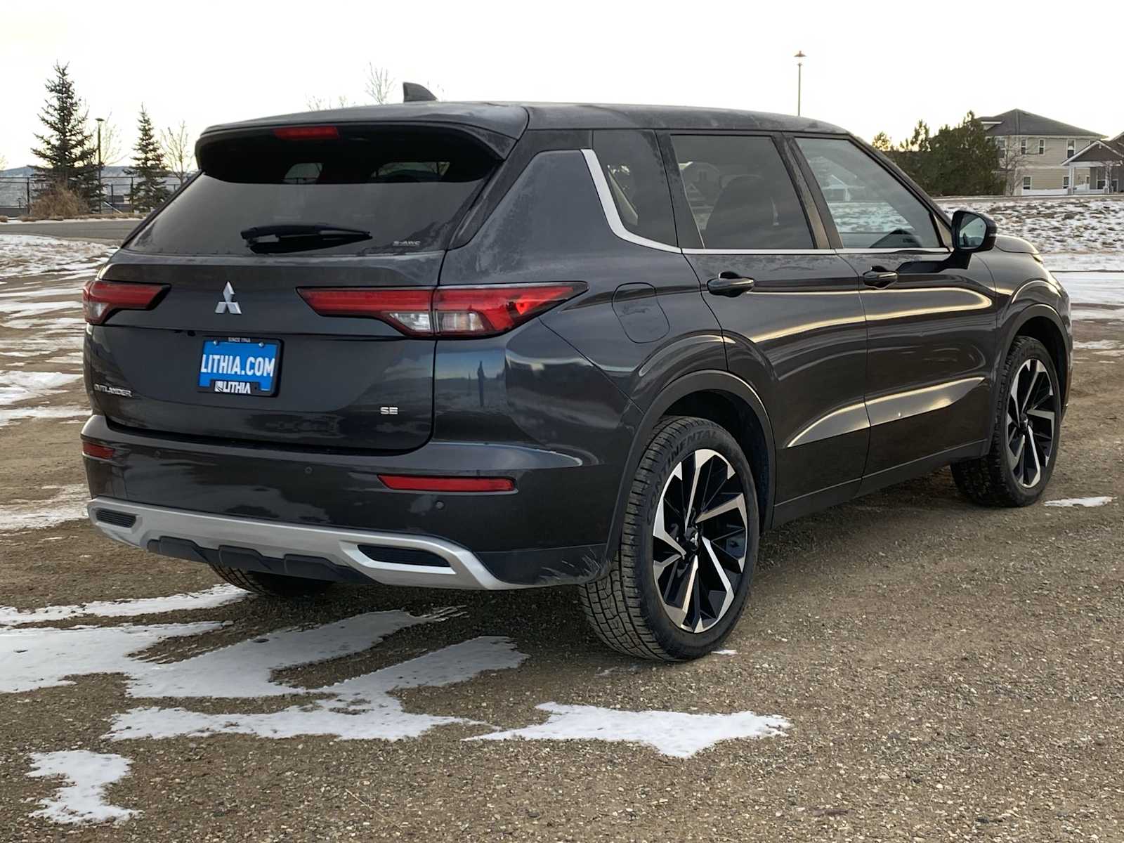 Thumbnail: 2024 Mitsubishi Outlander - 12