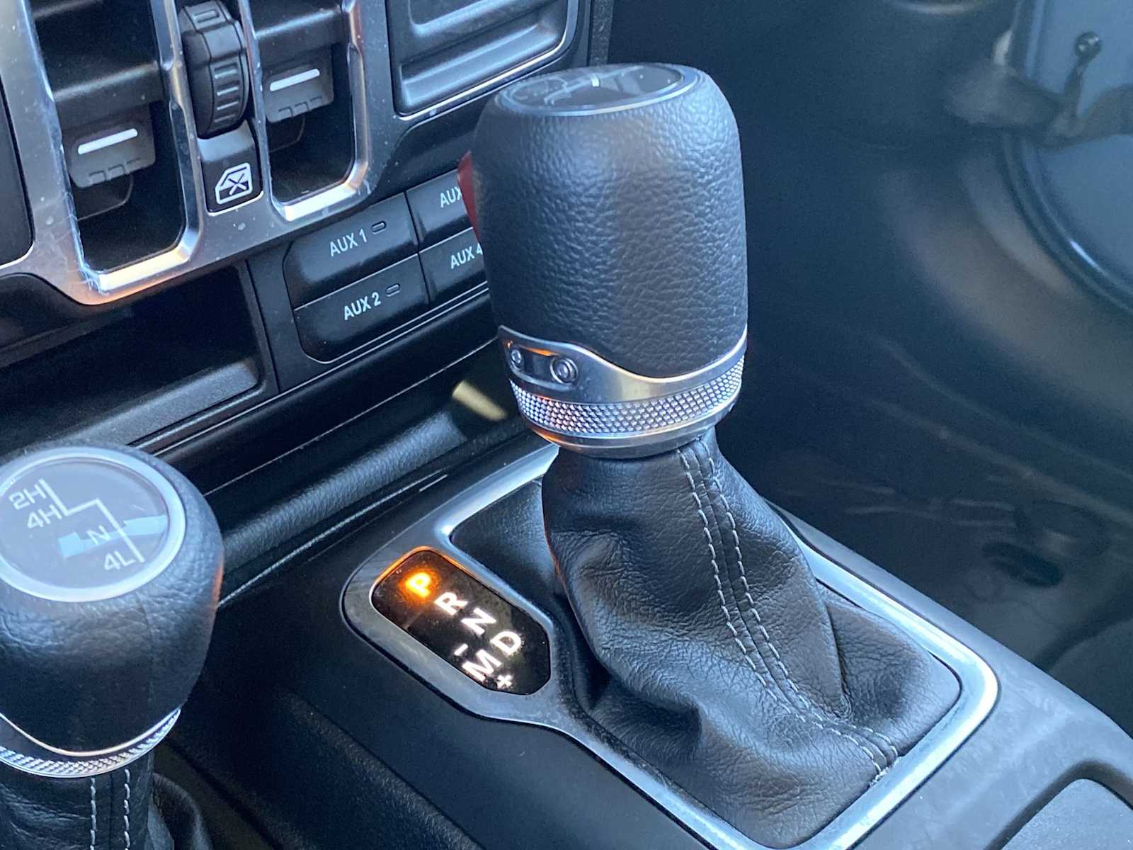 Thumbnail: 2025 Jeep Gladiator - 19