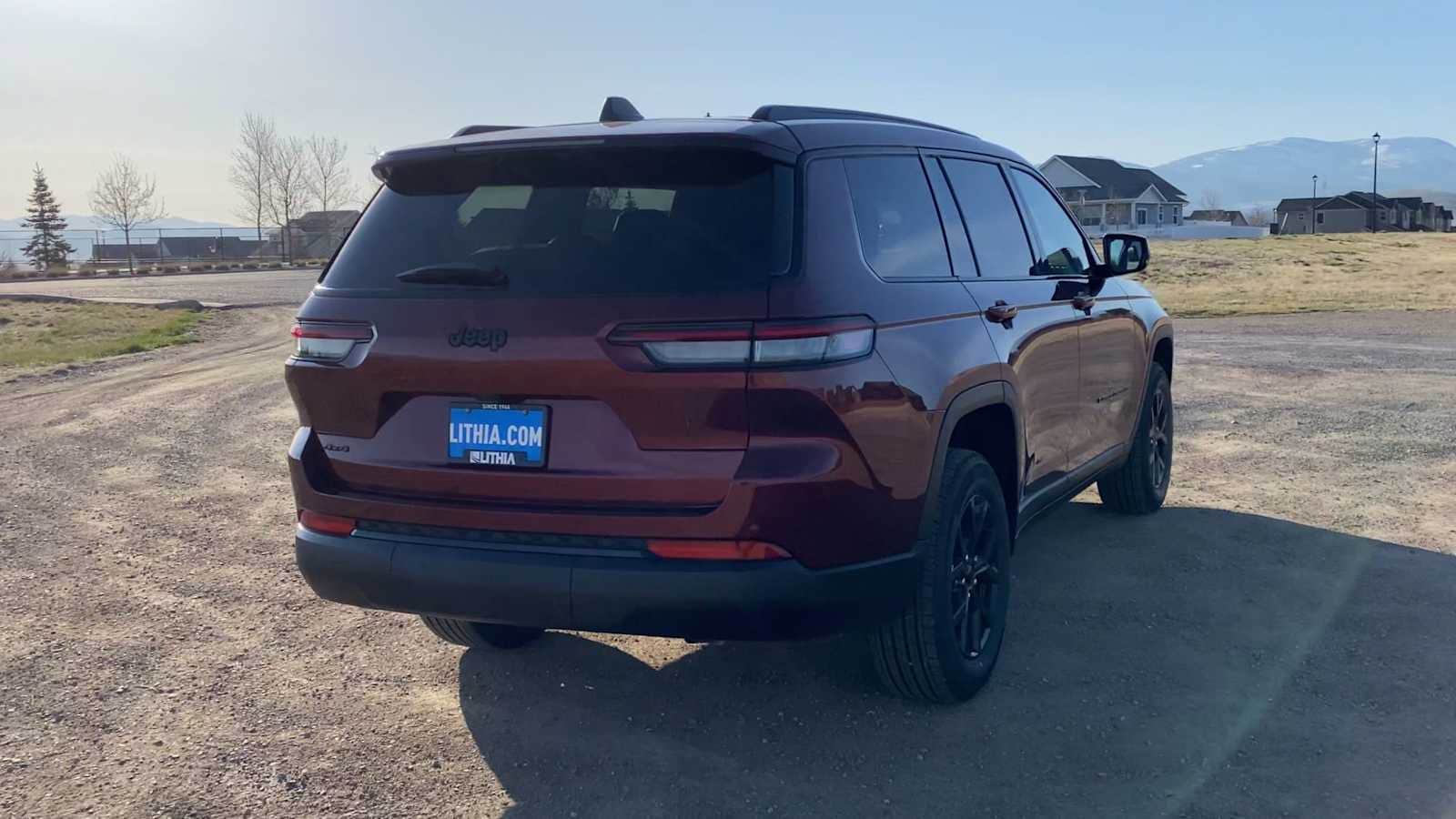 Thumbnail: 2025 Jeep Grand Cherokee - 9