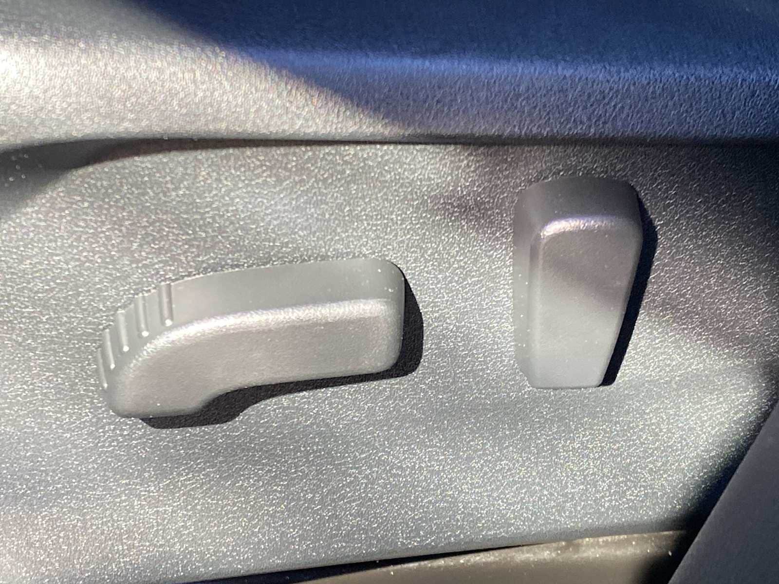 Thumbnail: 2022 Subaru Ascent - 21