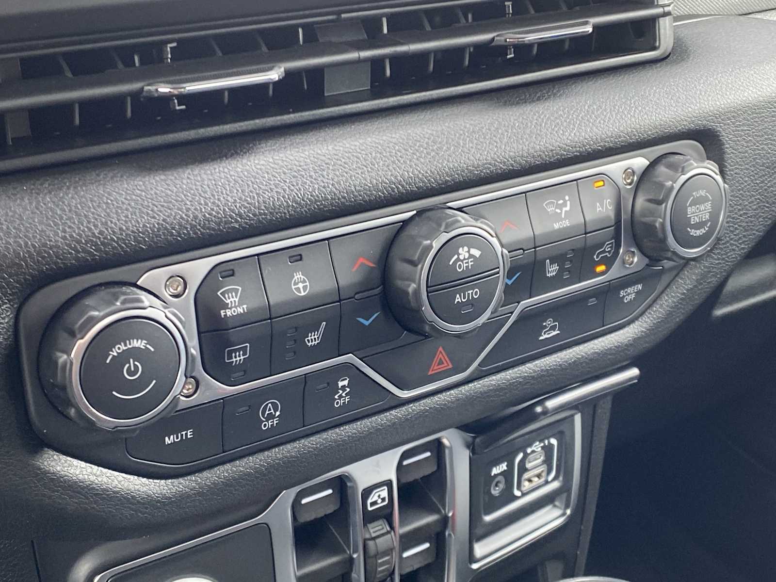 Thumbnail: 2026 Jeep Gladiator - 24