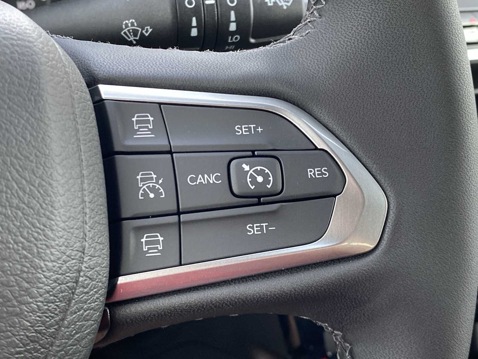 Thumbnail: 2025 Jeep Compass - 23