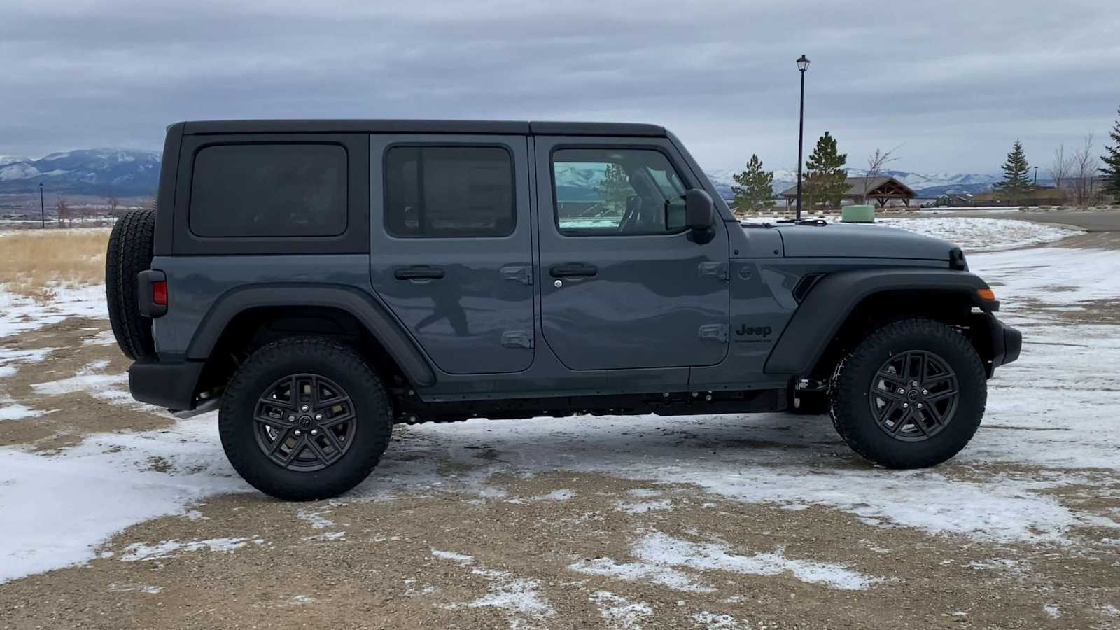 Thumbnail: 2026 Jeep Wrangler - 9