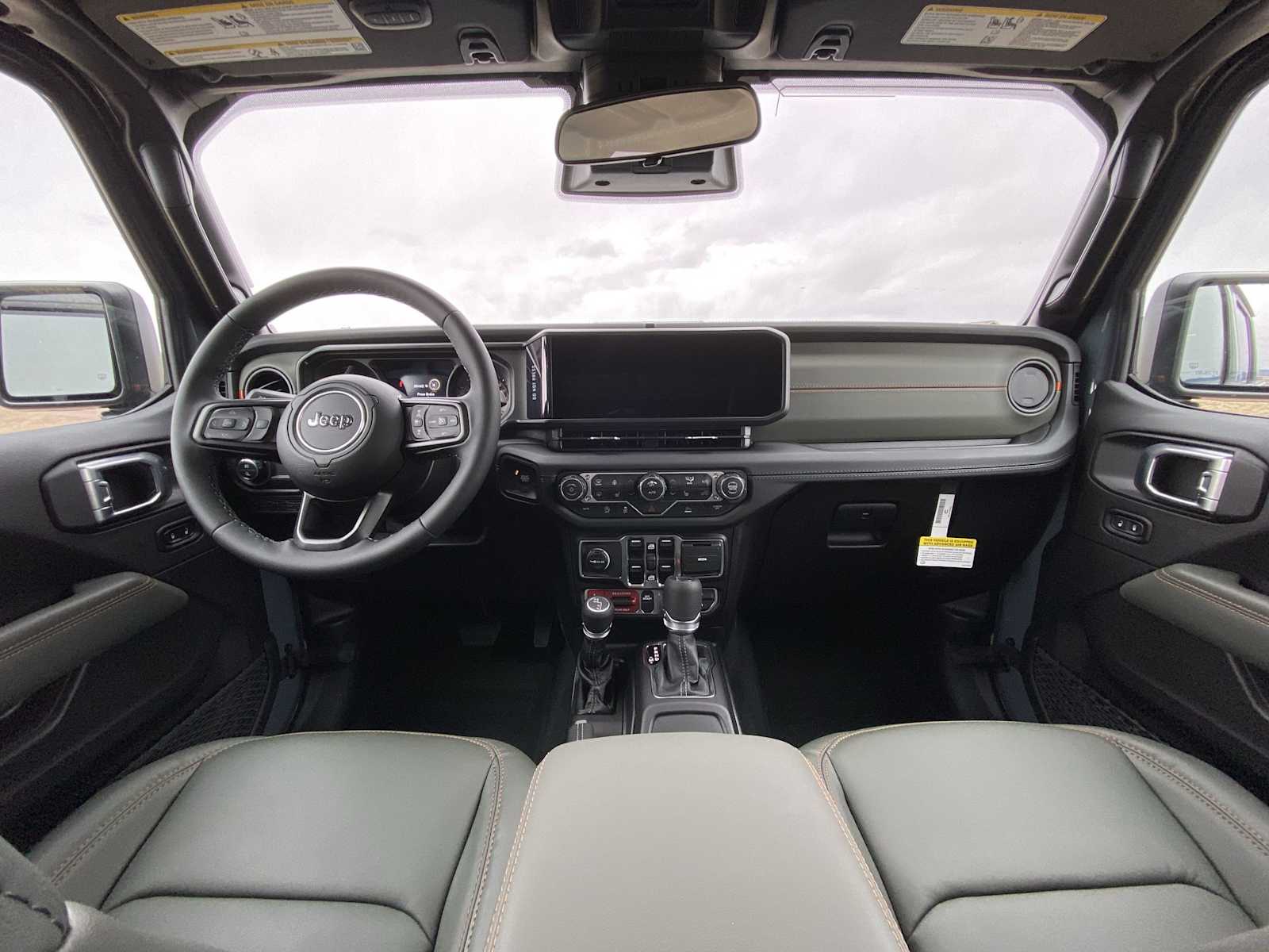Thumbnail: 2026 Jeep Gladiator - 16