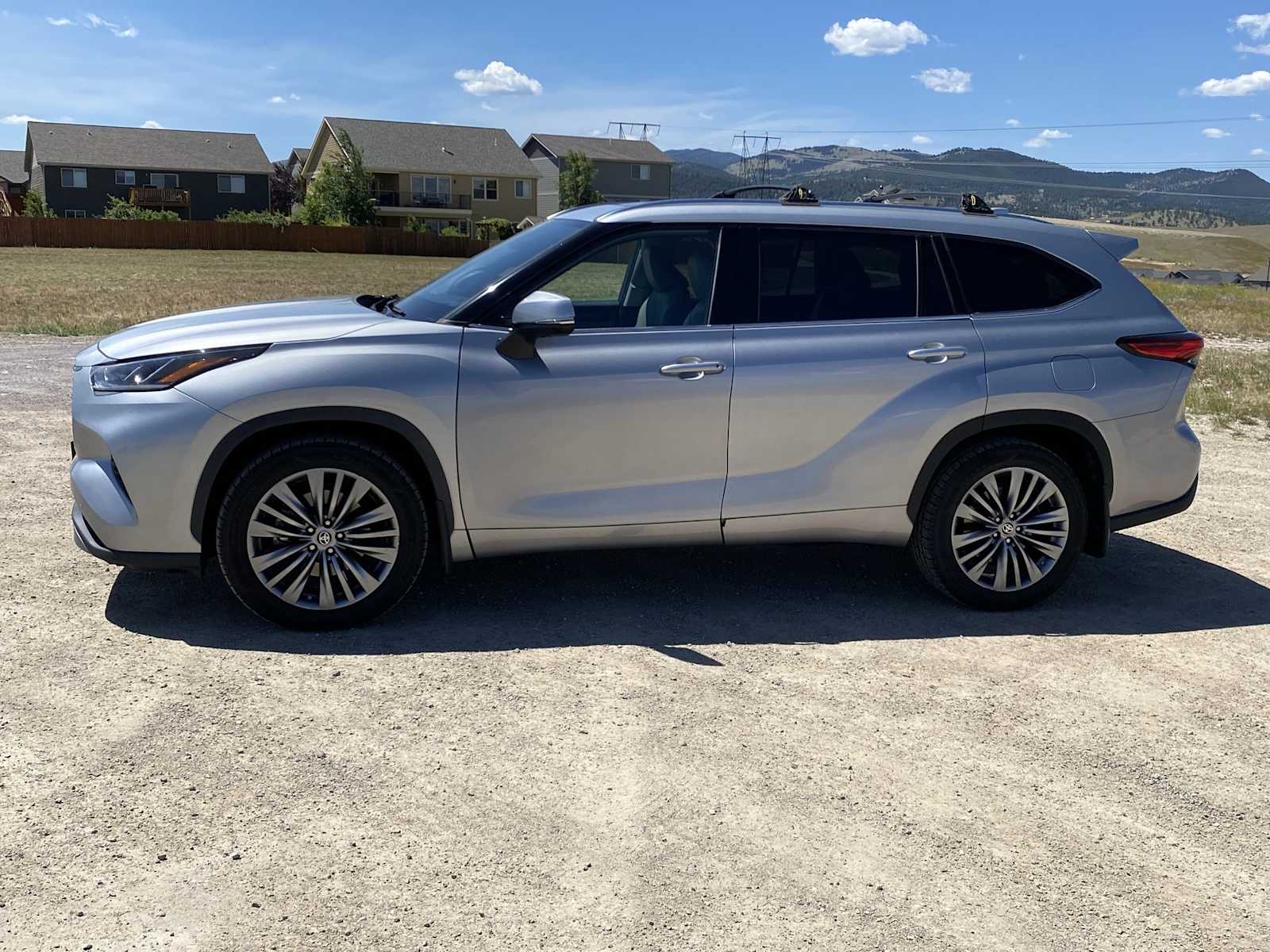 Thumbnail: 2021 Toyota Highlander - 10