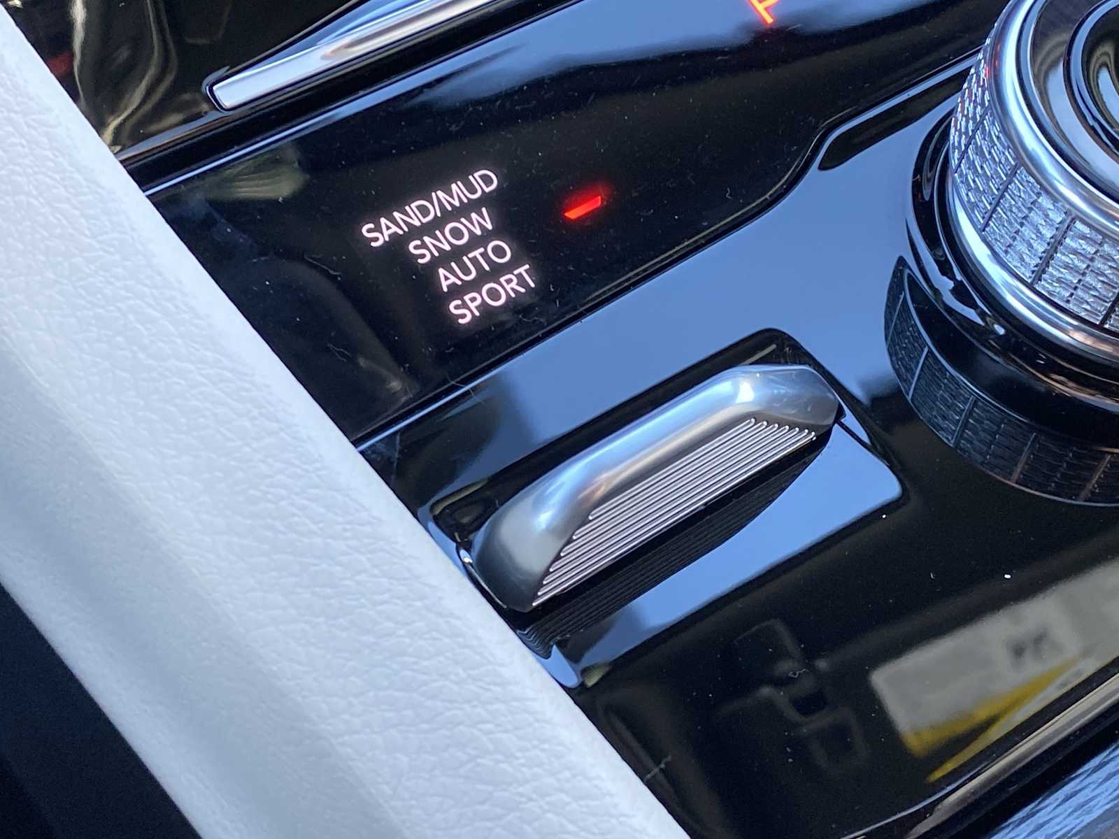 Thumbnail: 2025 Jeep Grand Cherokee - 30