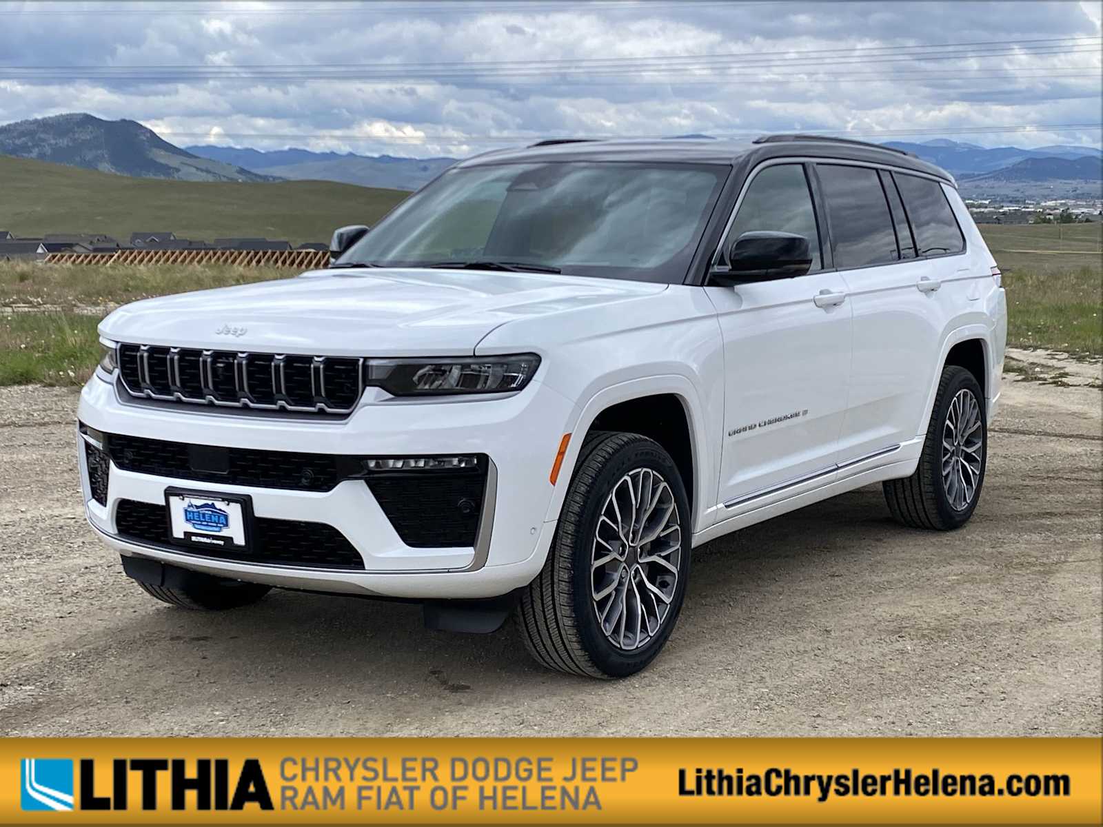 2026 Jeep Grand Cherokee L Summit 4x4's photo