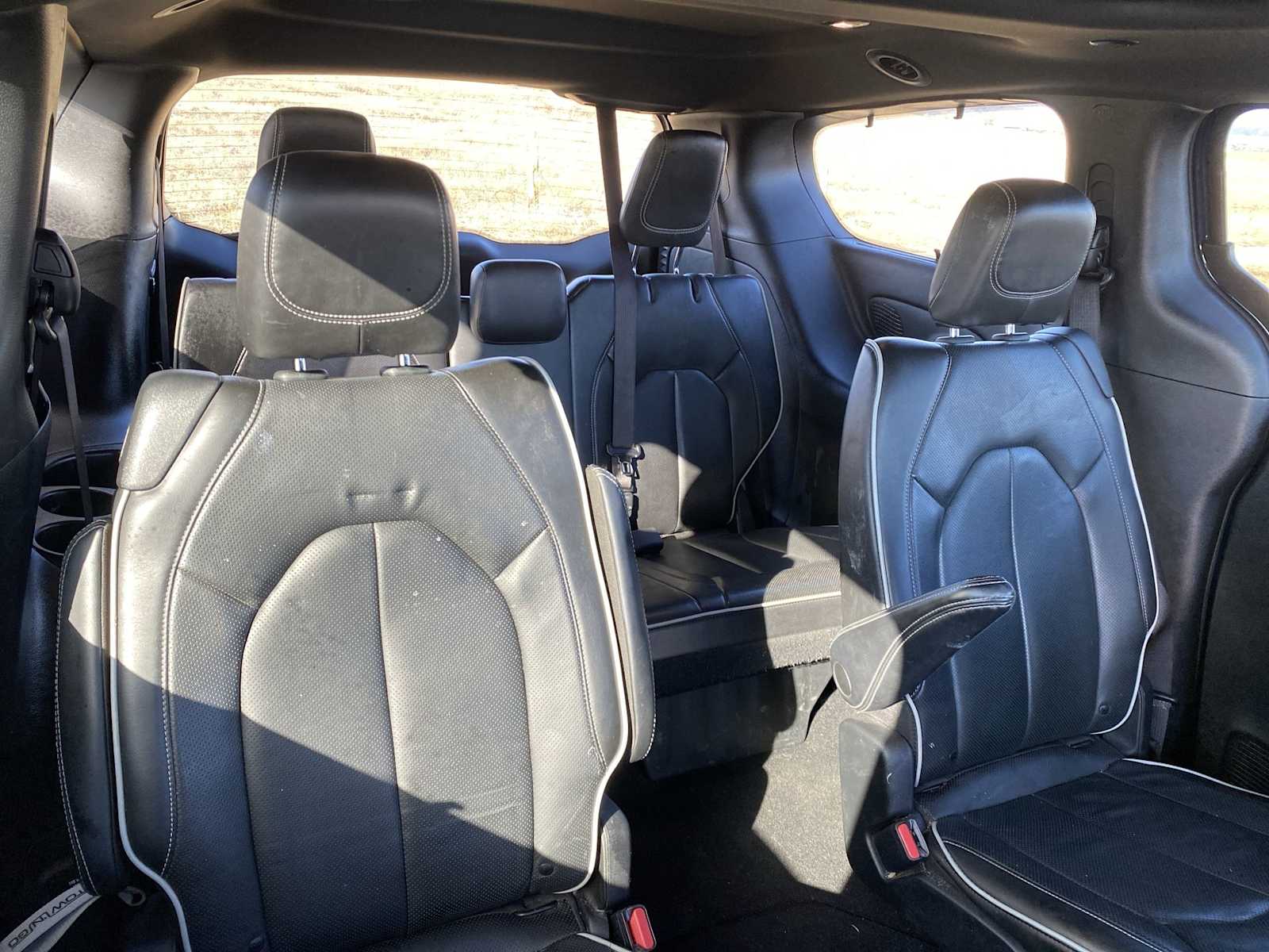 Thumbnail: 2022 Chrysler Pacifica - 19