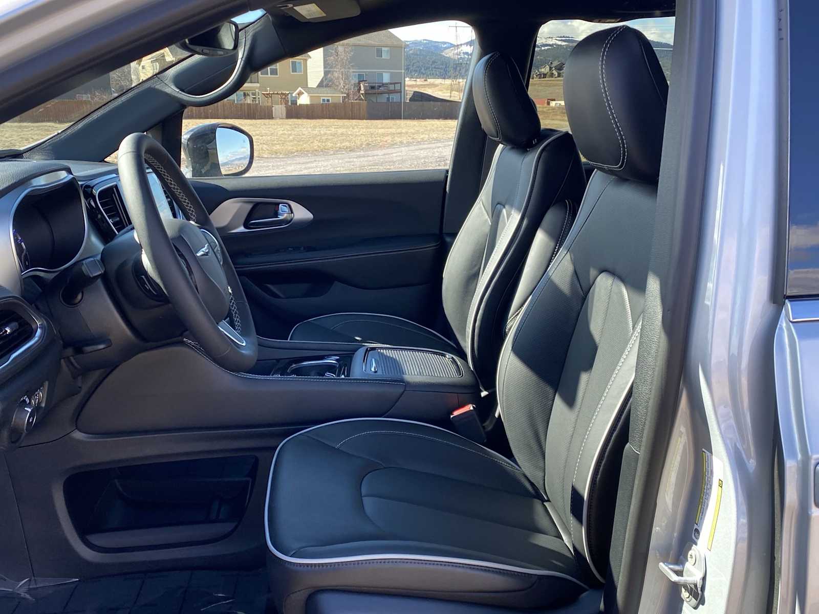 Thumbnail: 2026 Chrysler Pacifica - 17