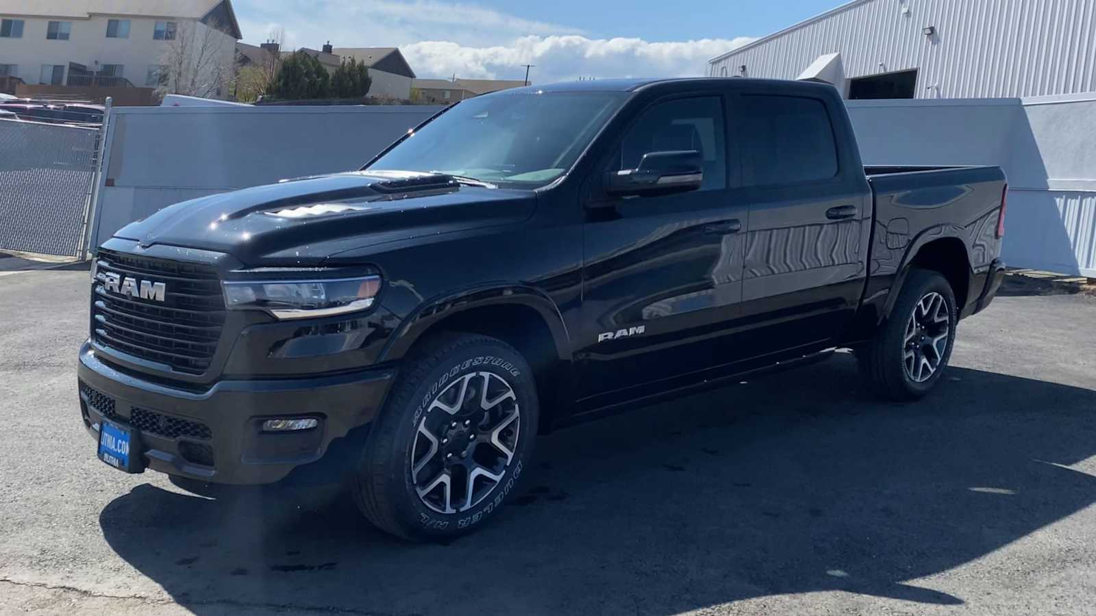 2025 Ram 1500 Laramie photo 4