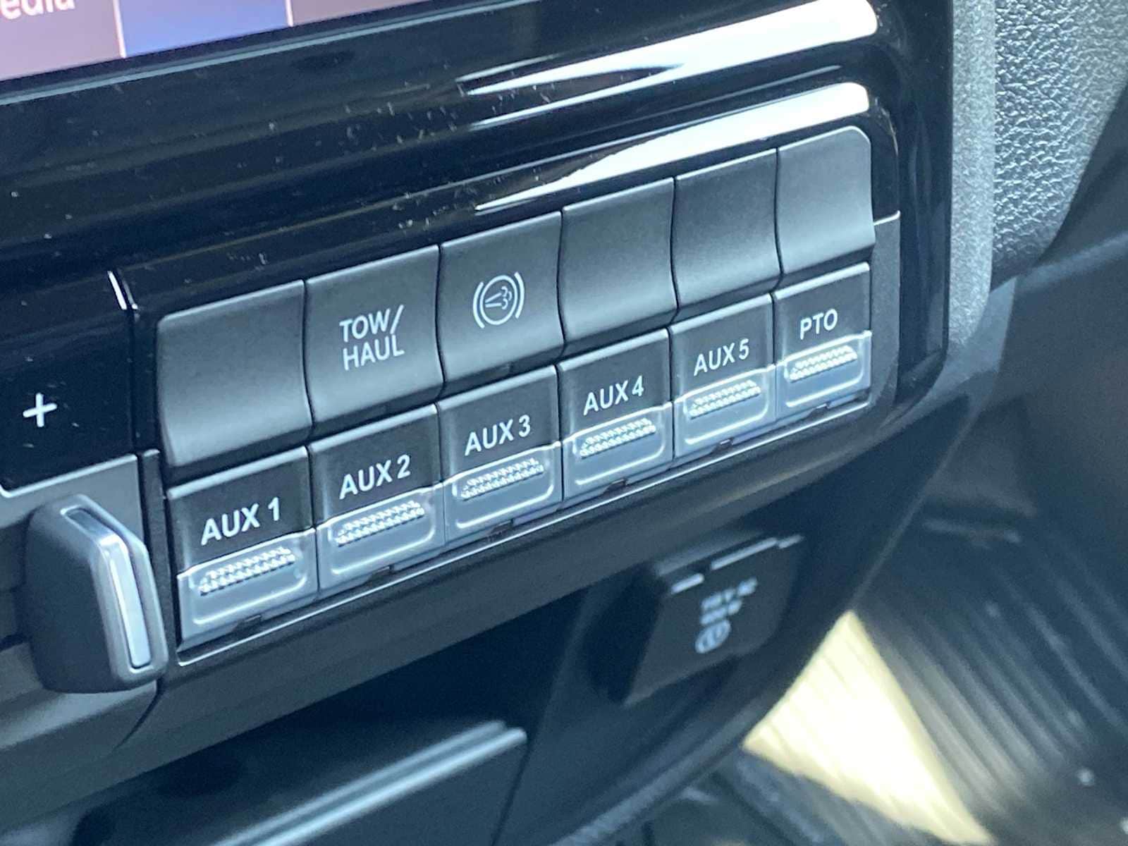 Thumbnail: 2026 RAM 5500 - 29