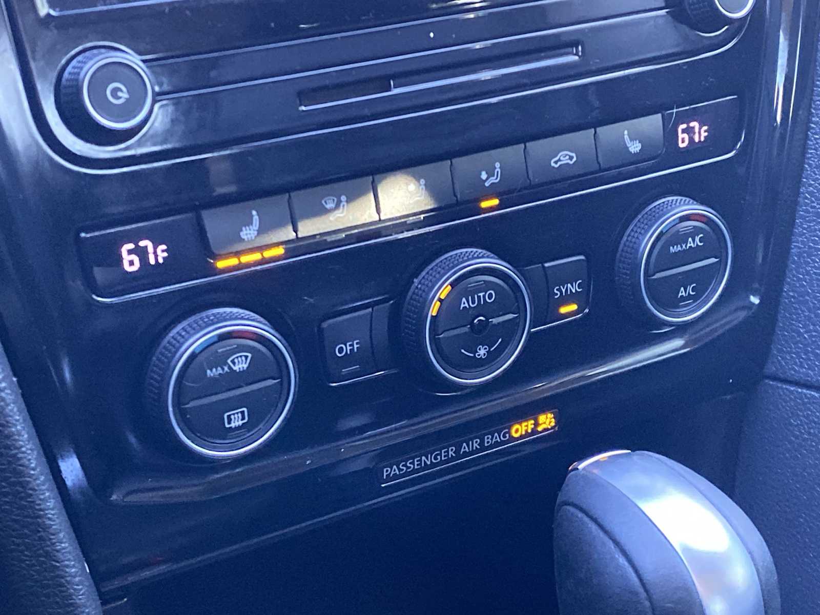 Thumbnail: 2020 Volkswagen Passat - 24