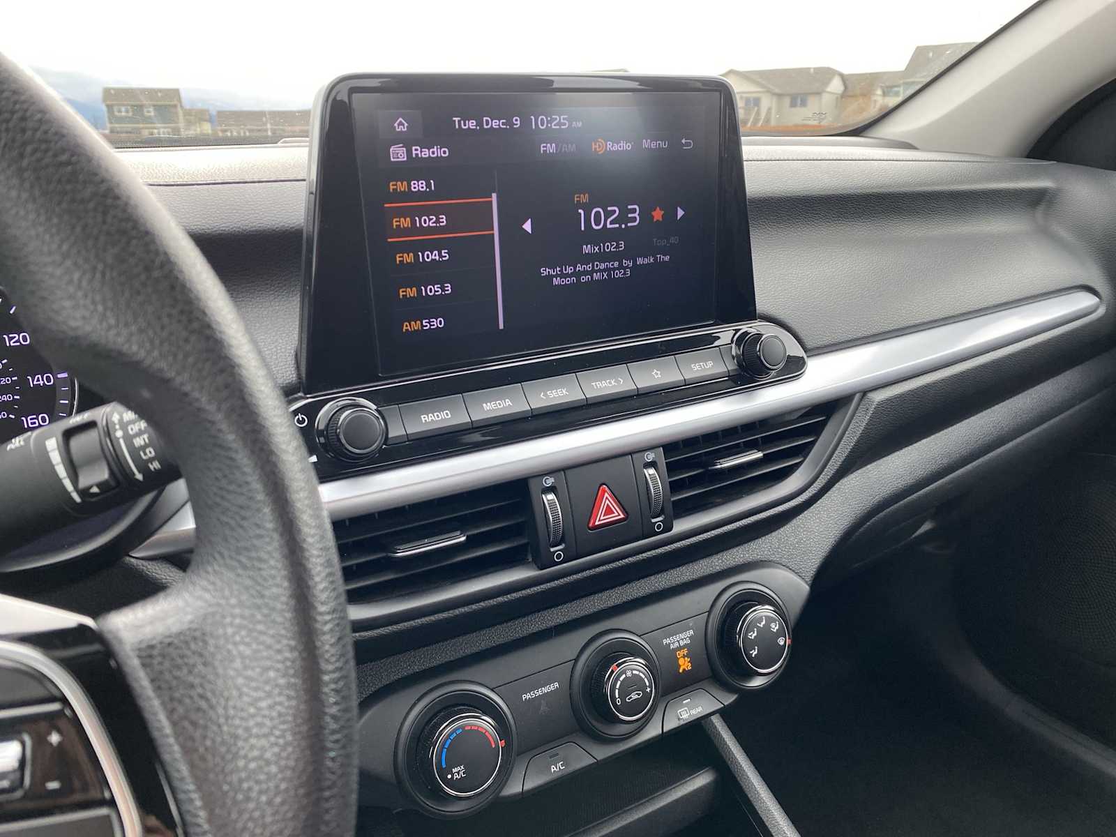 Thumbnail: 2024 Kia Forte - 17