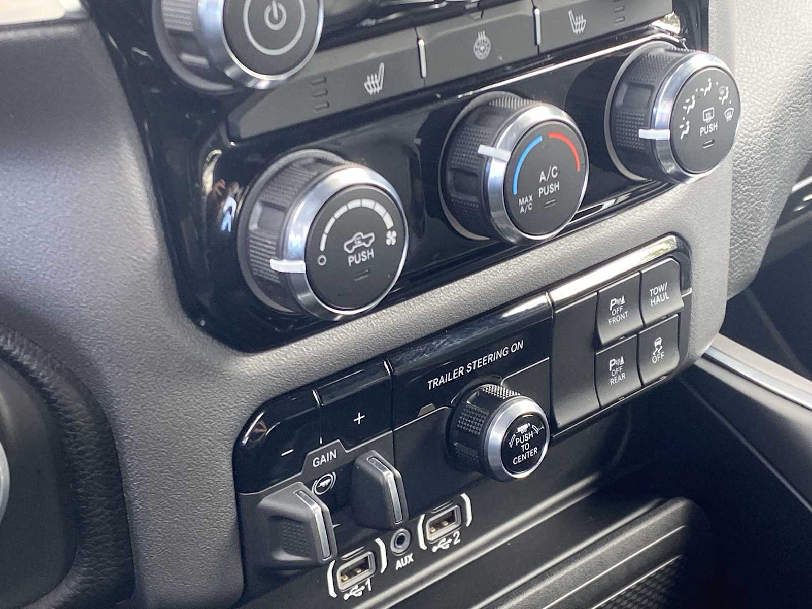 Thumbnail: 2025 RAM 1500 - 23