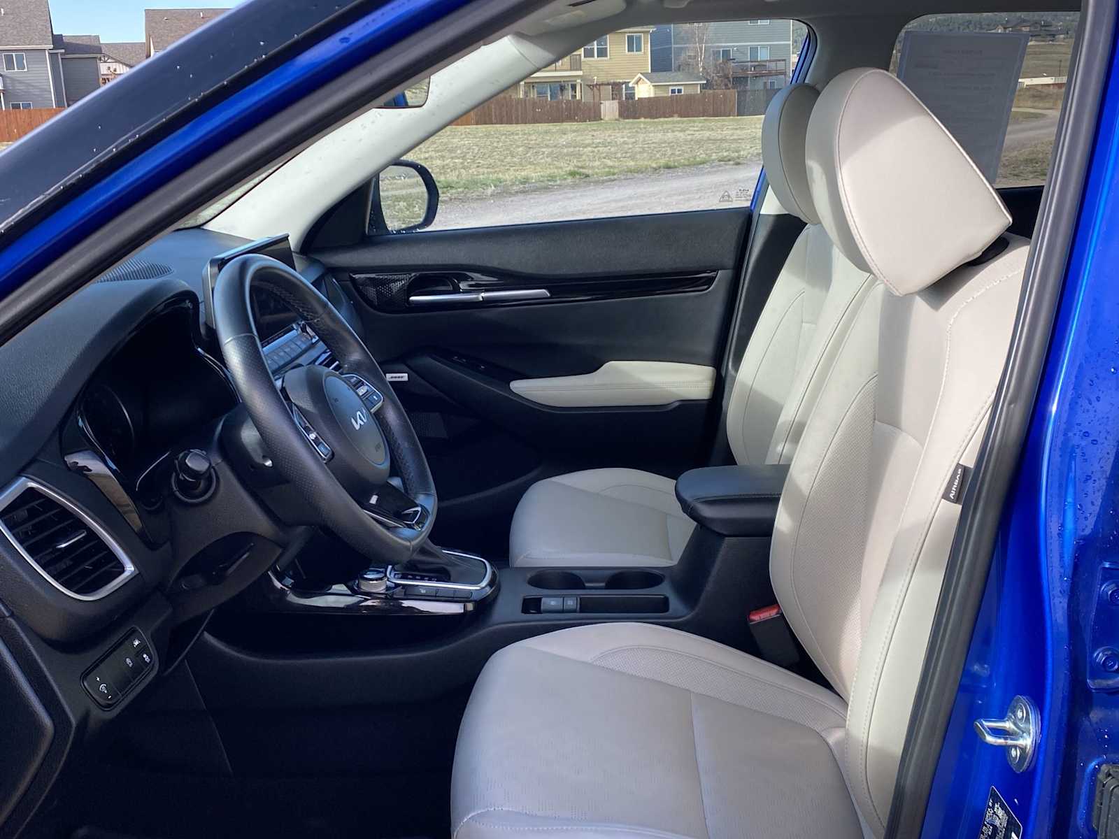 Thumbnail: 2023 Kia Seltos - 17