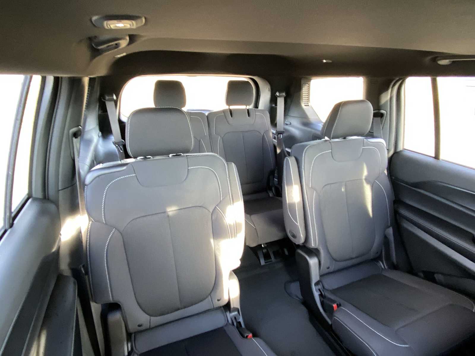 Thumbnail: 2025 Jeep Grand Cherokee - 16