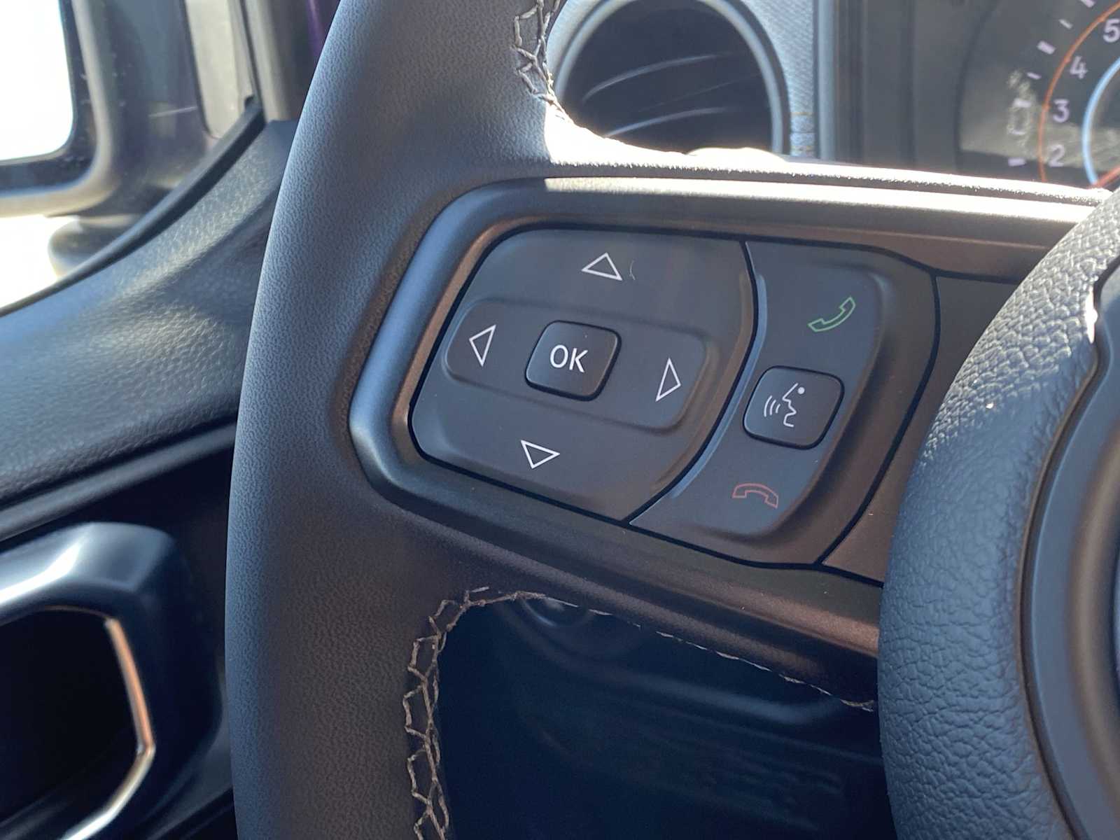 Thumbnail: 2026 Jeep Gladiator - 21