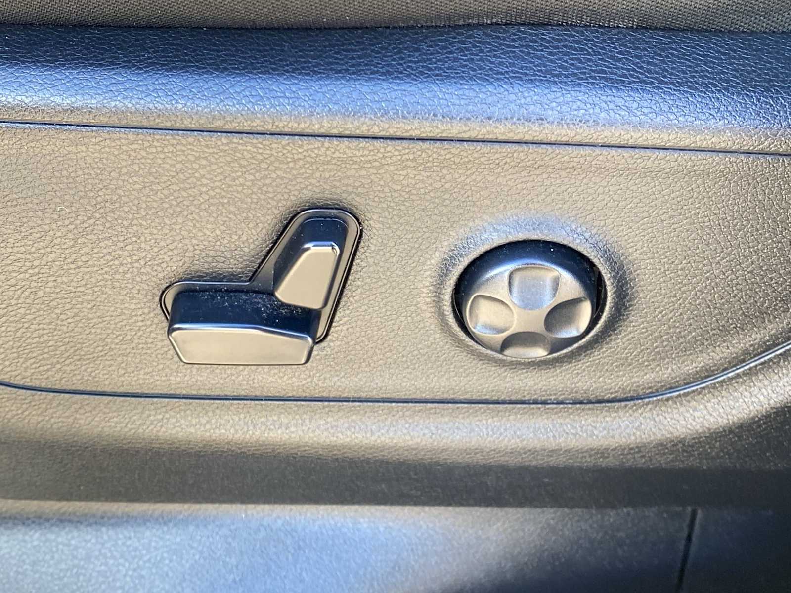 Thumbnail: 2020 RAM 1500 - 21