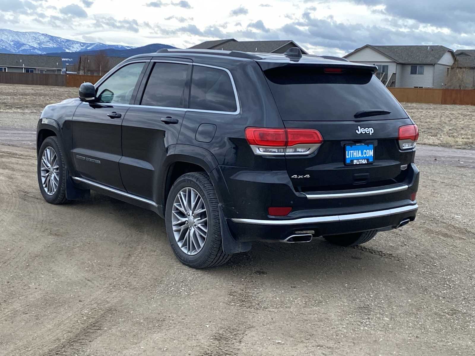 Thumbnail: 2017 Jeep Grand Cherokee - 11