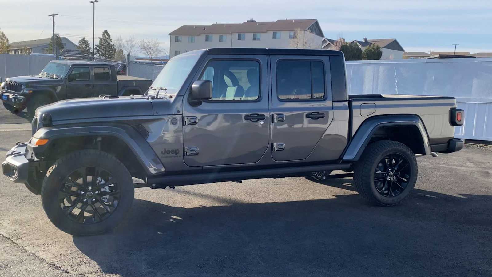 2025 Jeep Gladiator Sport photo 4