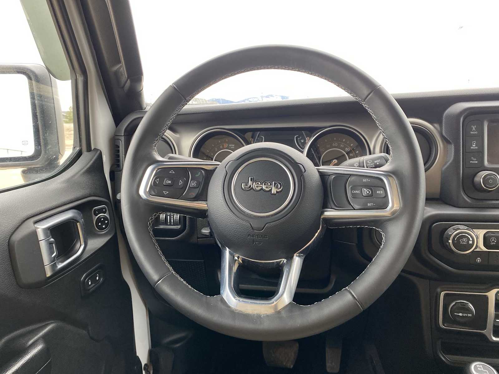 Thumbnail: 2020 Jeep Gladiator - 29