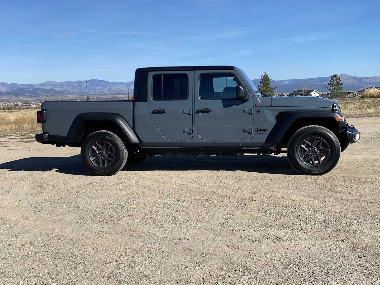 Thumbnail: 2025 Jeep Gladiator - 22